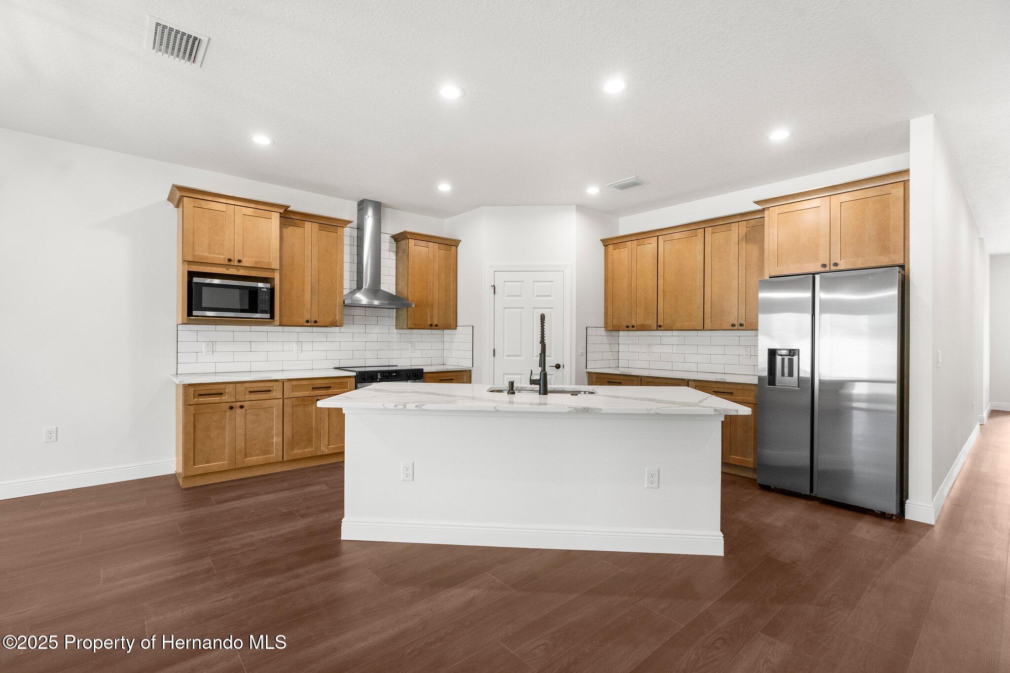 16043 Penn State Road, Weeki Wachee, Florida image 34