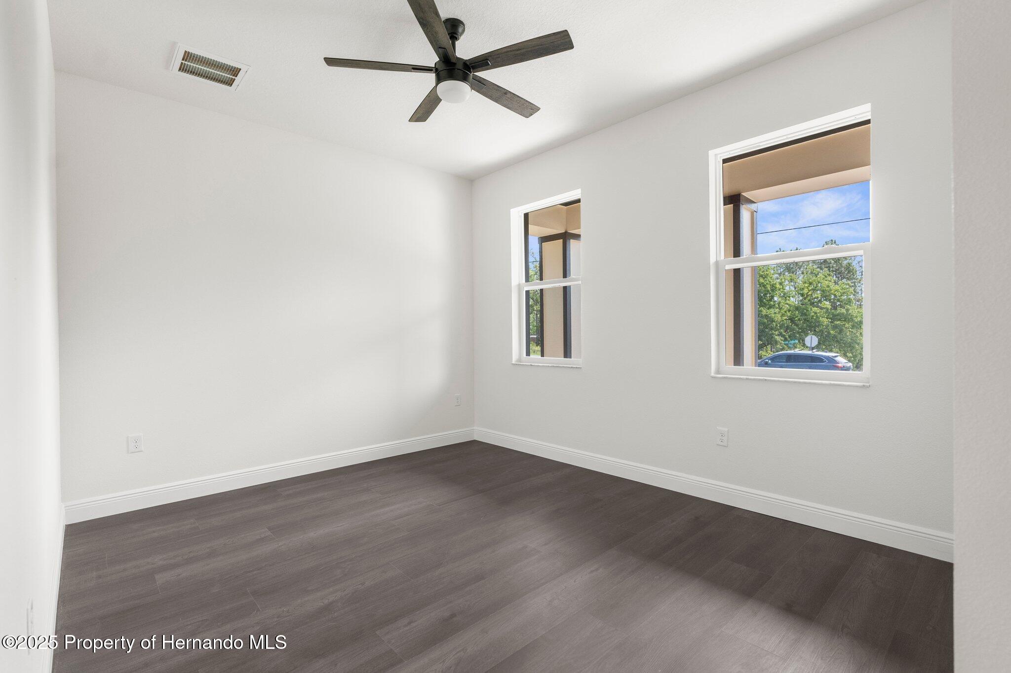 16043 Penn State Road, Weeki Wachee, Florida image 13