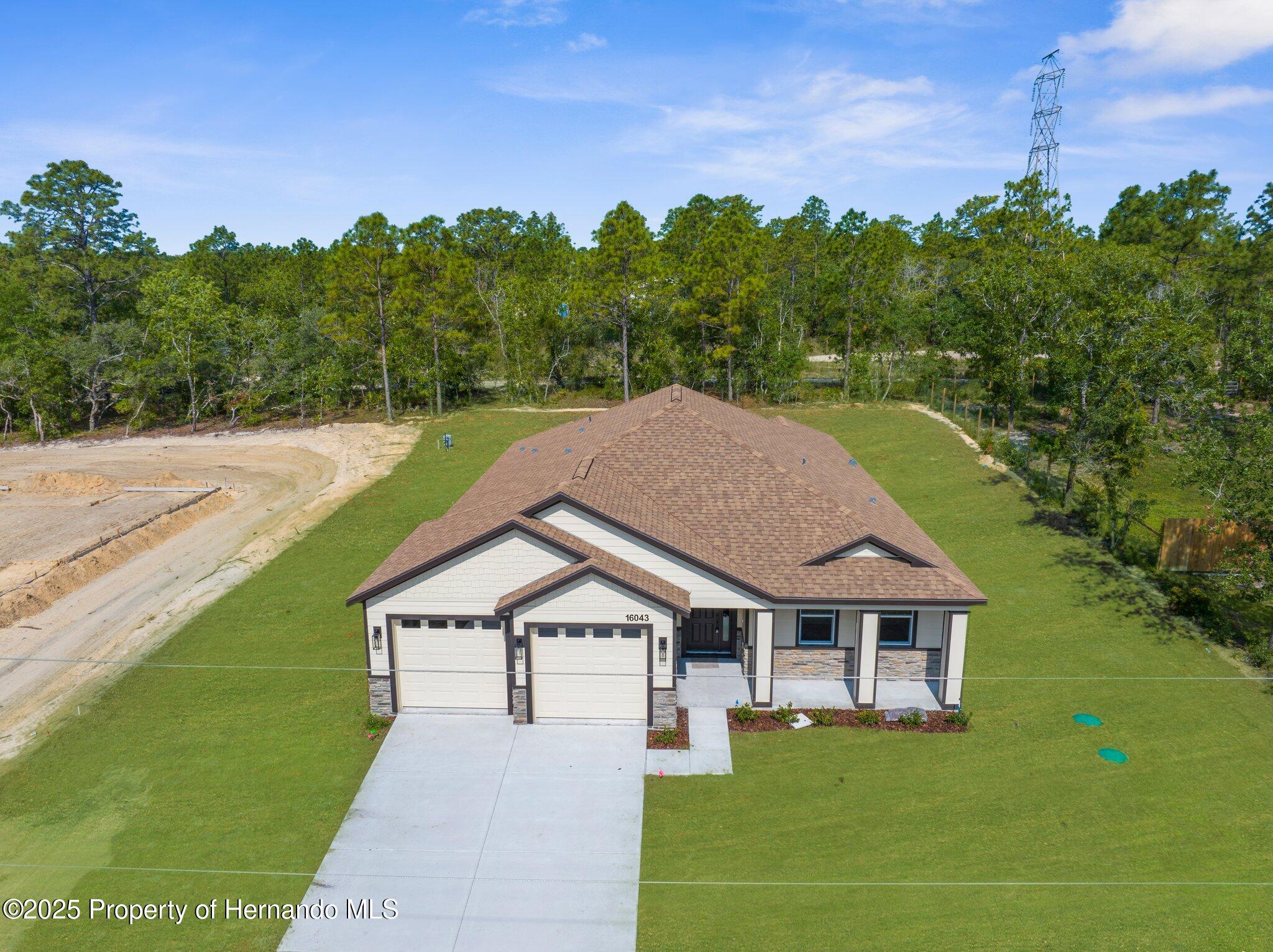 16043 Penn State Road, Weeki Wachee, Florida image 2