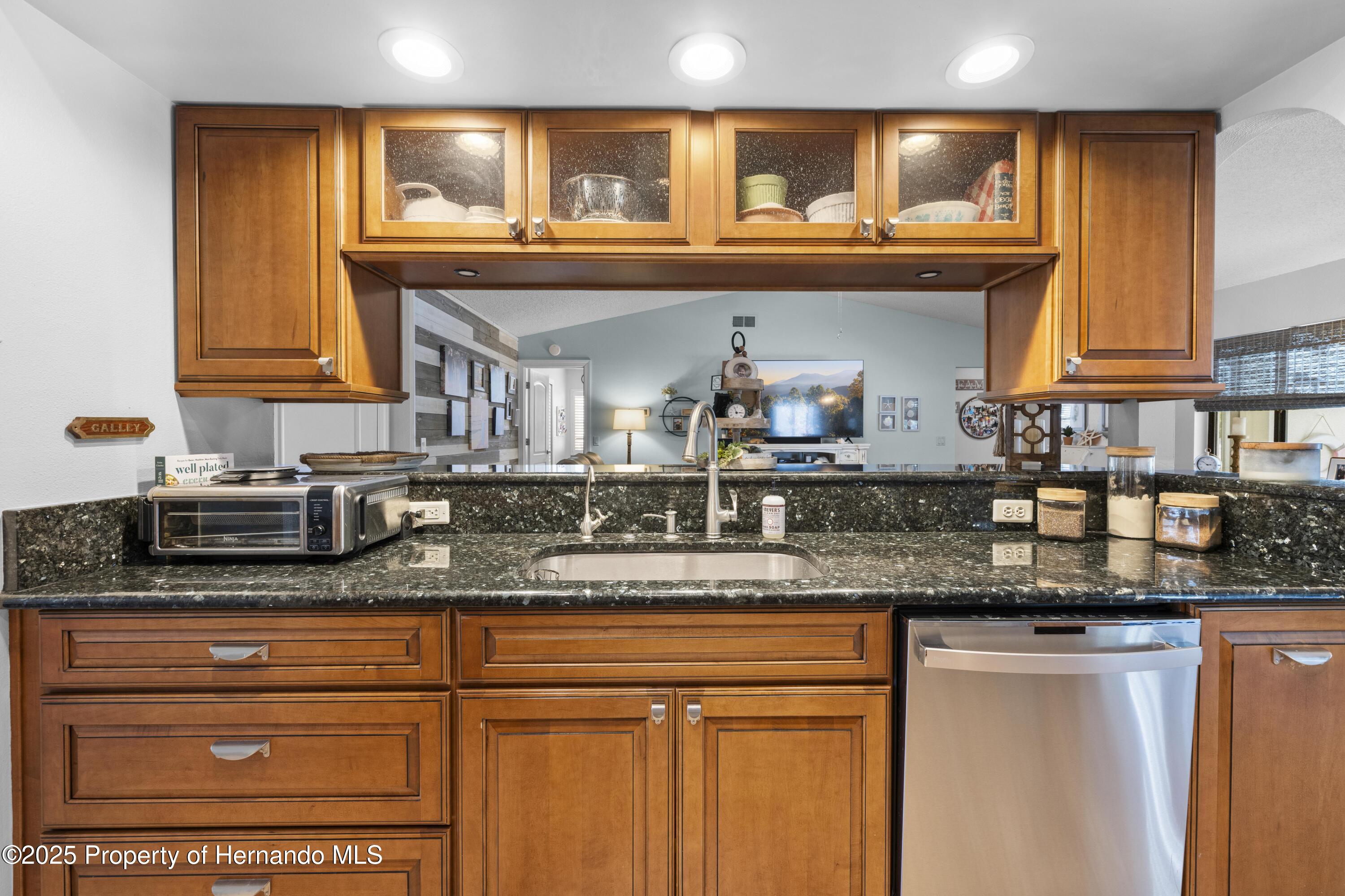 18836 Green Park Road, Hudson, Florida image 21