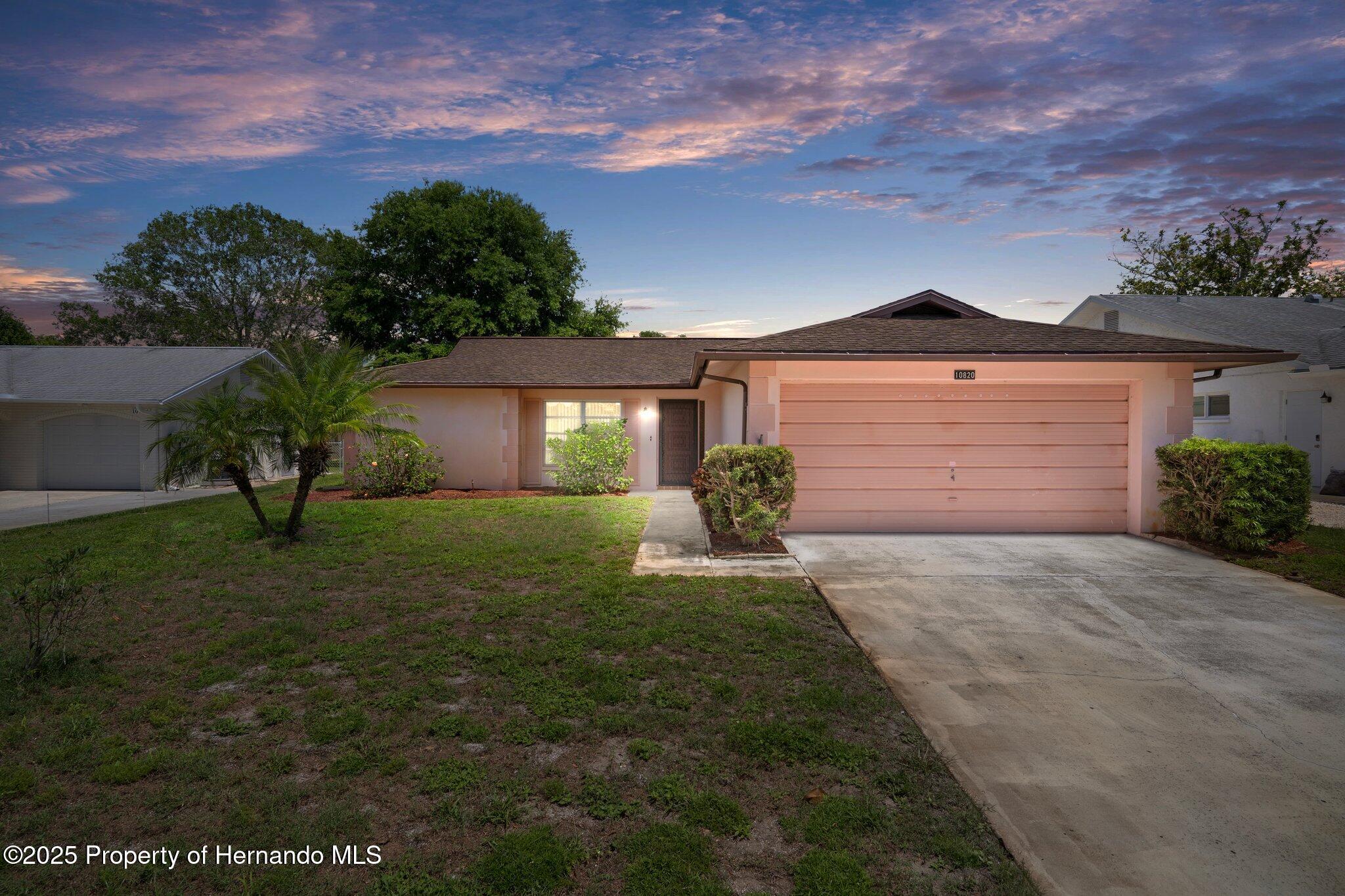 10820 Hachita Drive, Port Richey, Florida image 2