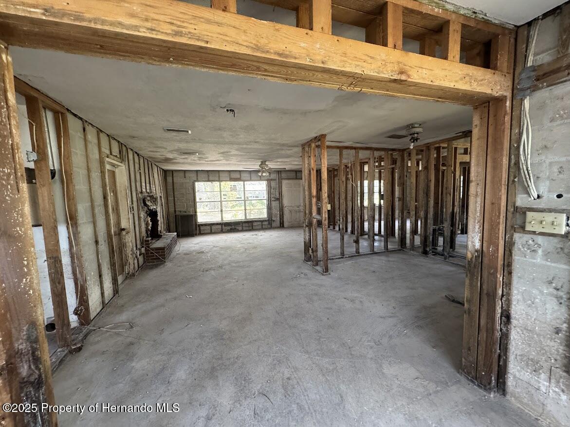 4979 Lakewood Drive, Ridge Manor, Florida image 16