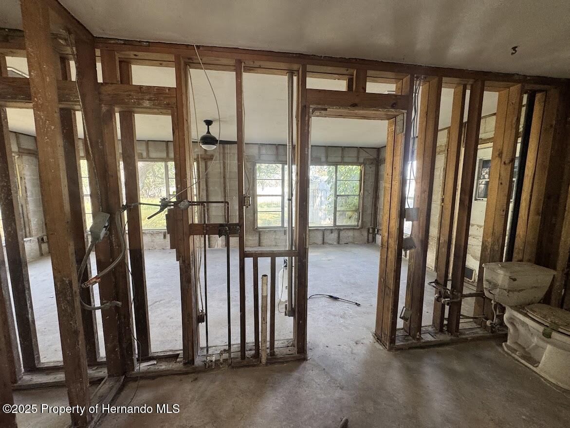 4979 Lakewood Drive, Ridge Manor, Florida image 10