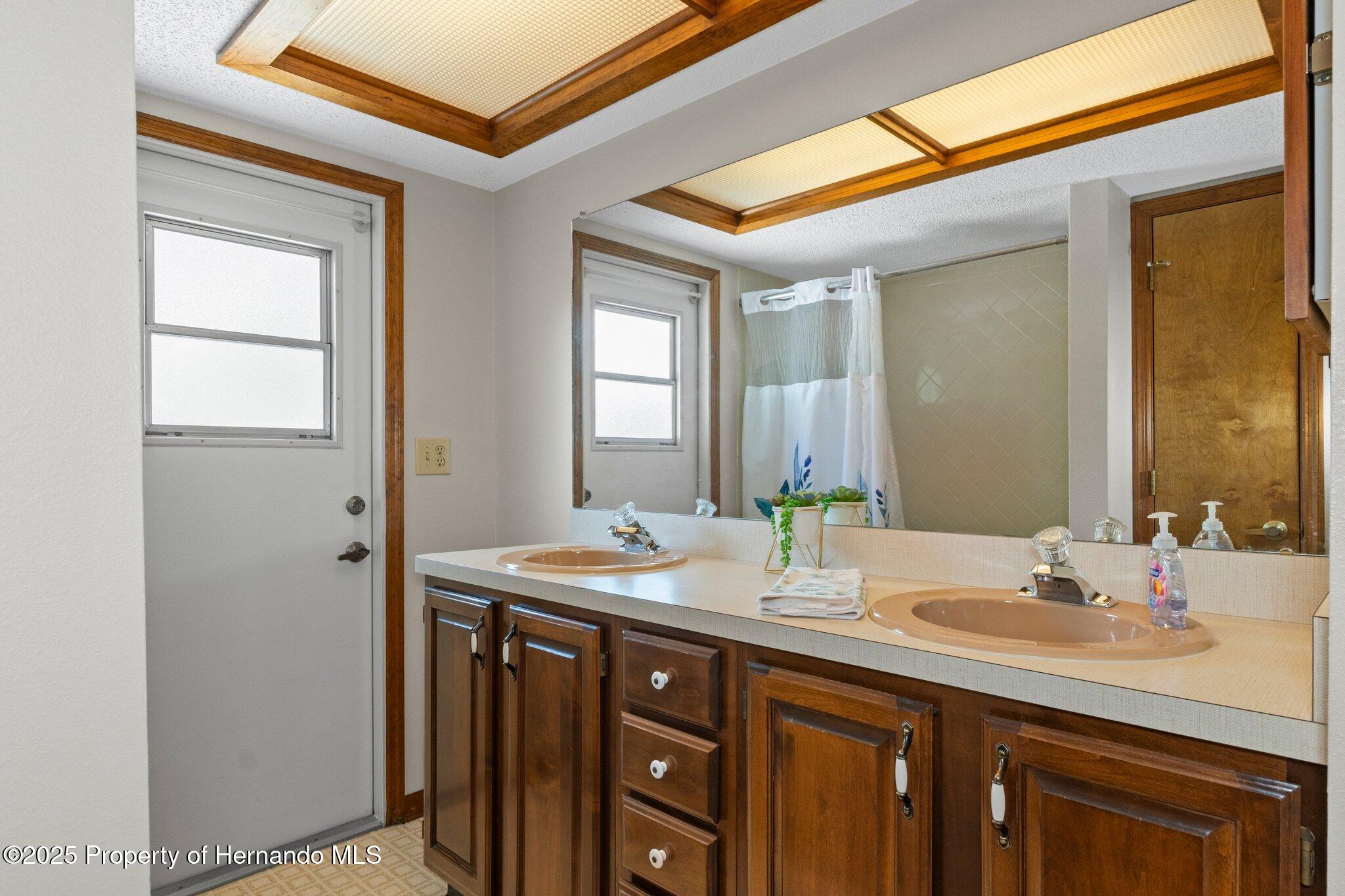 8402 Lake Hill Court, Spring Hill, Florida image 38