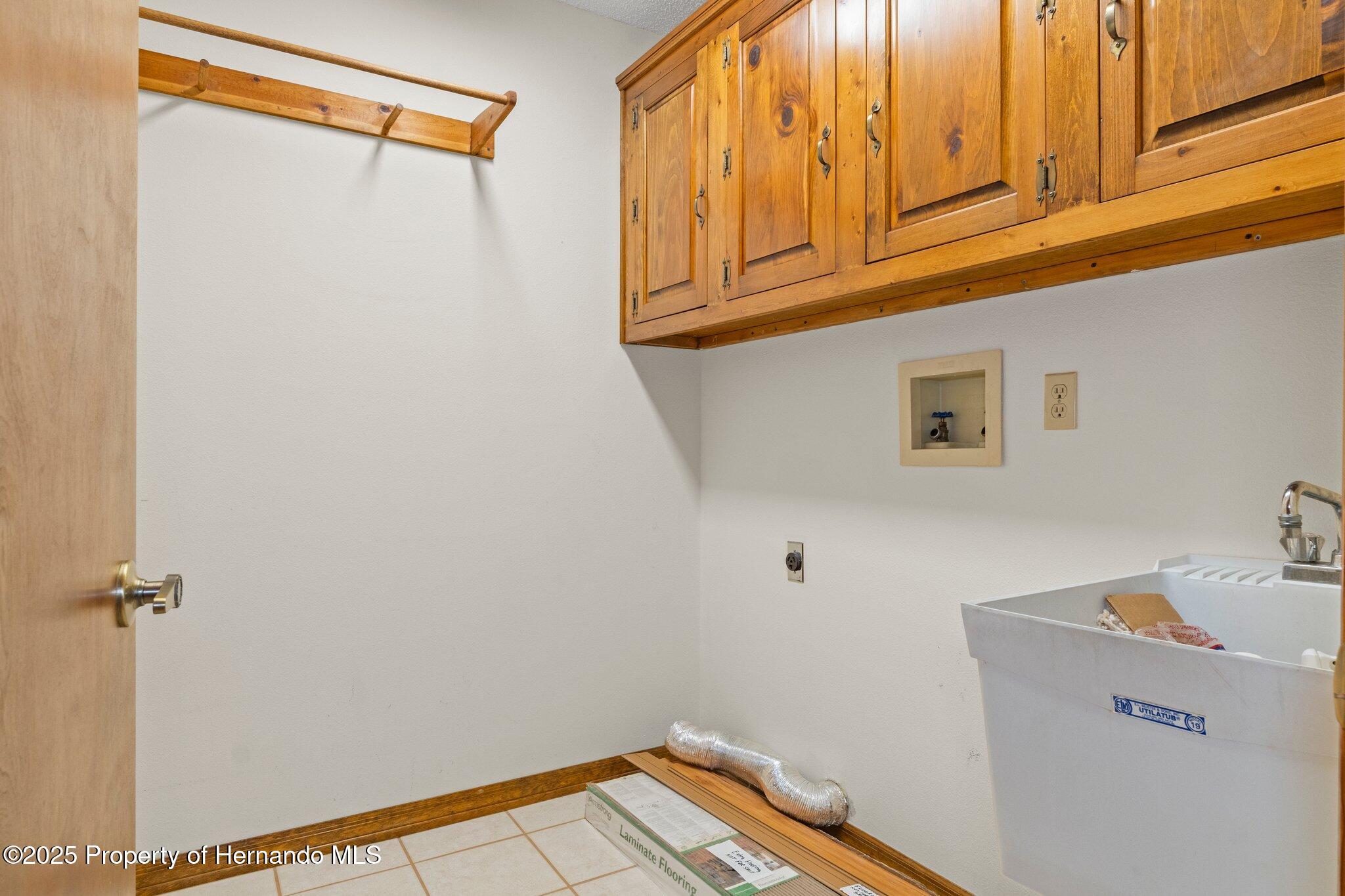 8402 Lake Hill Court, Spring Hill, Florida image 33