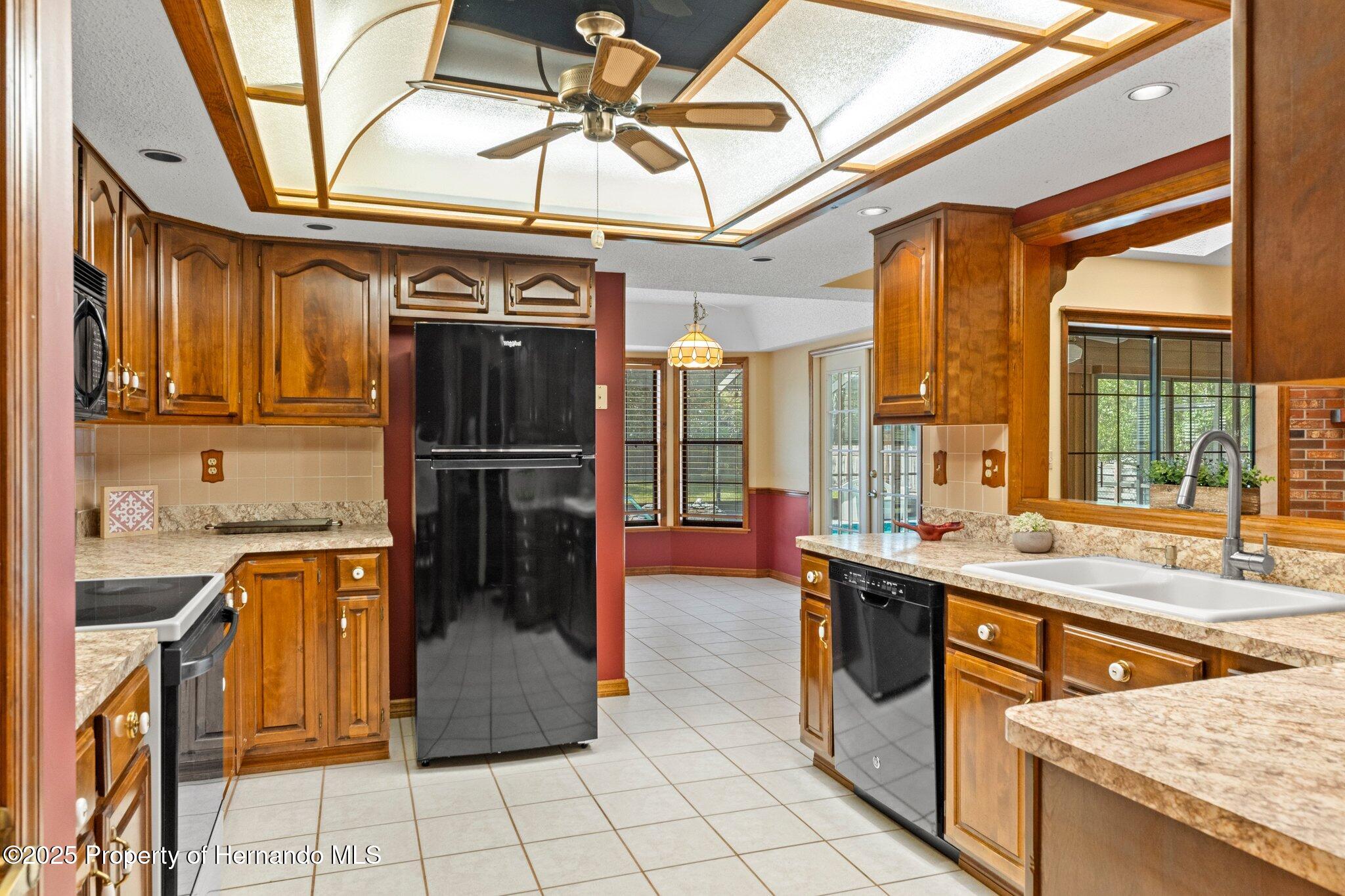 8402 Lake Hill Court, Spring Hill, Florida image 21