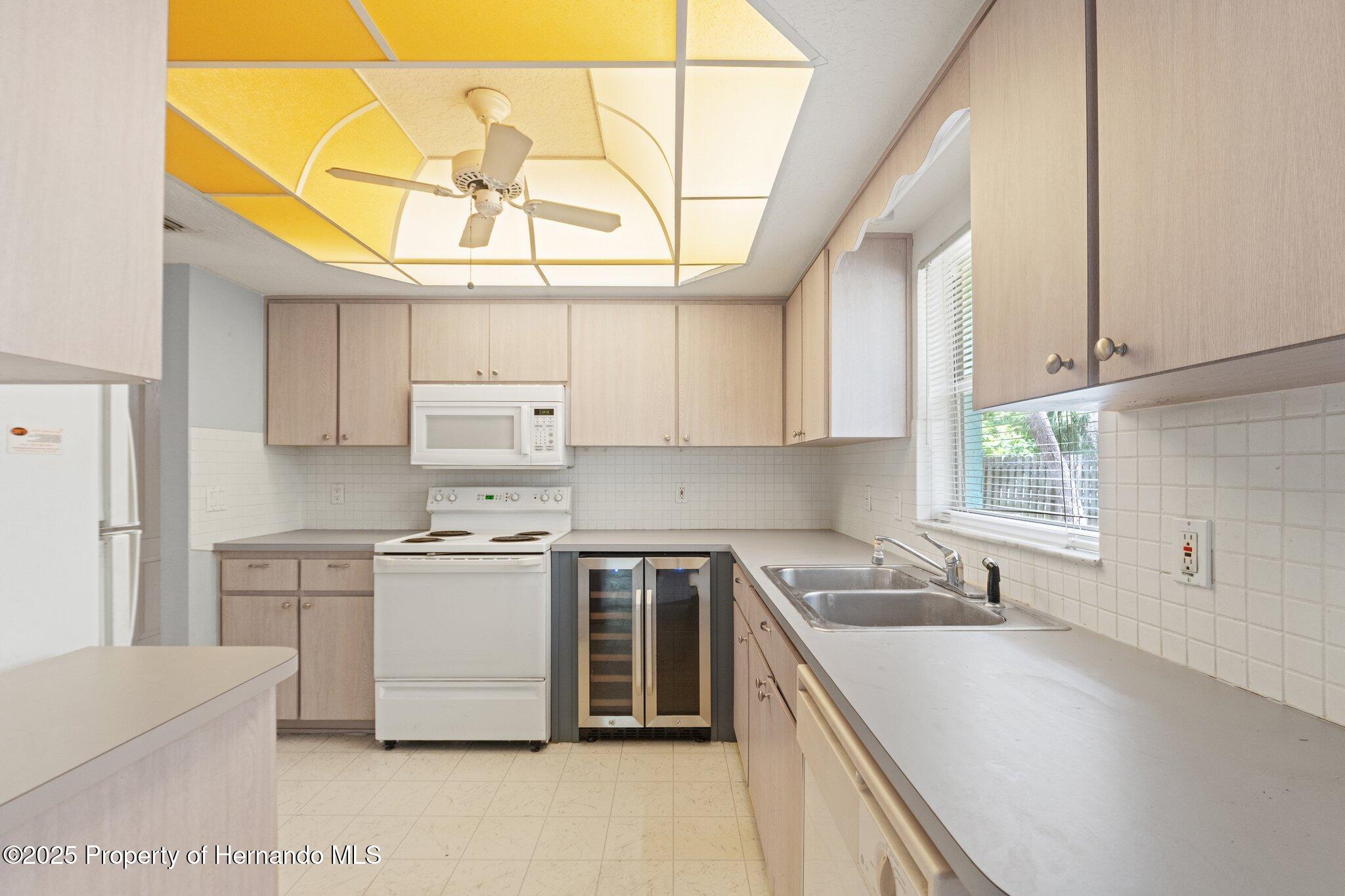 2418 Deltona Boulevard, Spring Hill, Florida image 11