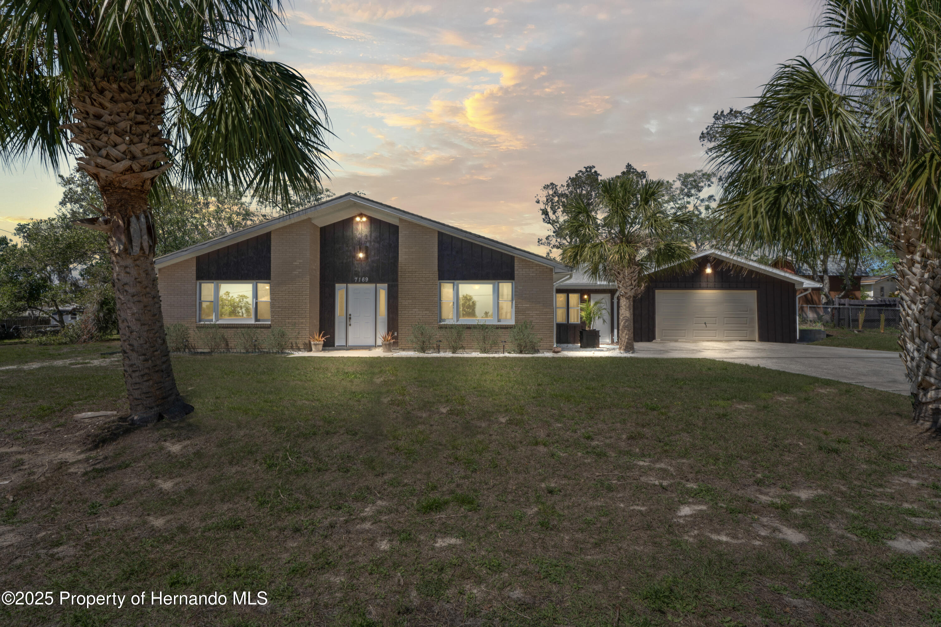 7169 Spruce Drive, Spring Hill, Florida image 3