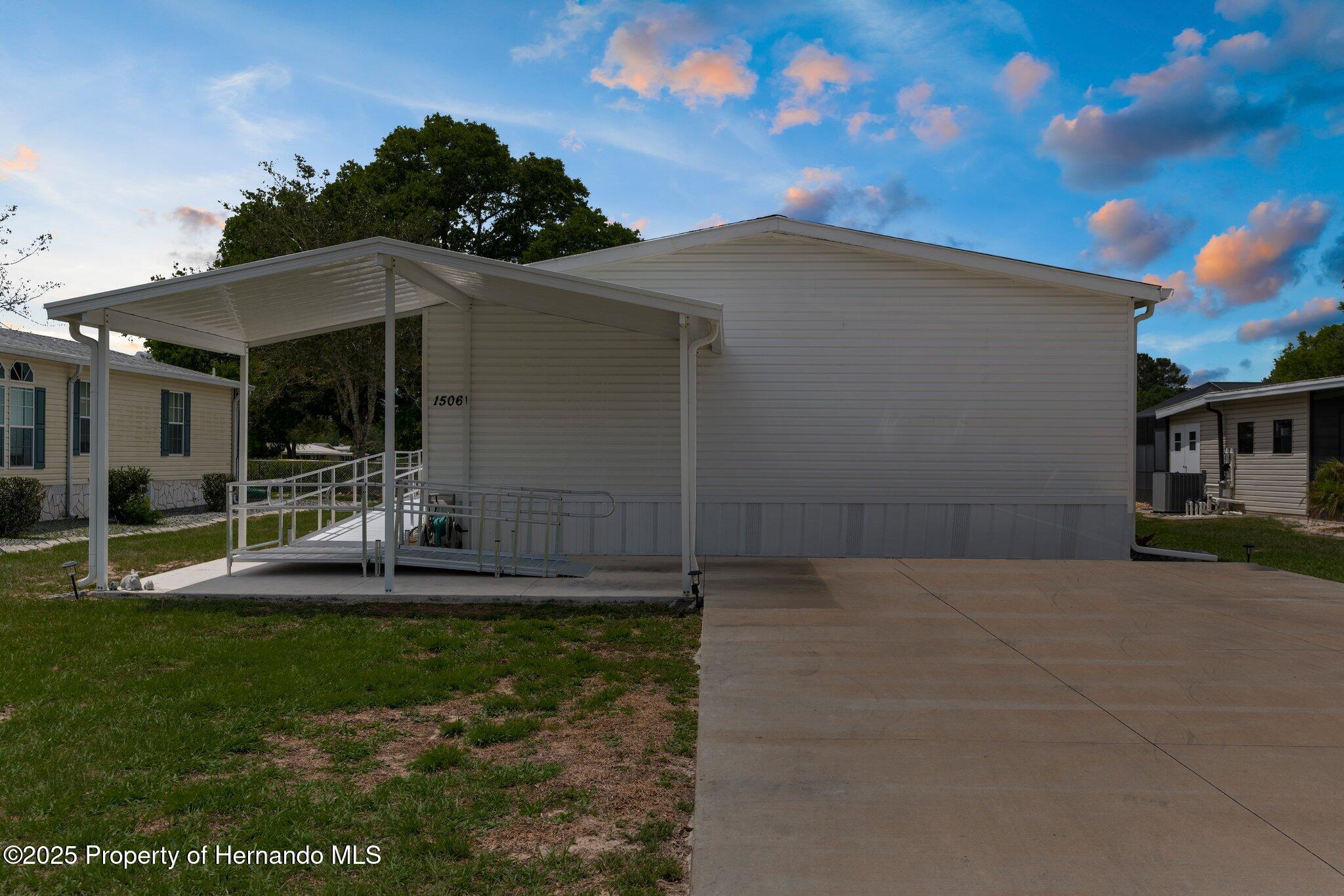 15061 Brookridge Boulevard, Brooksville, Florida image 3