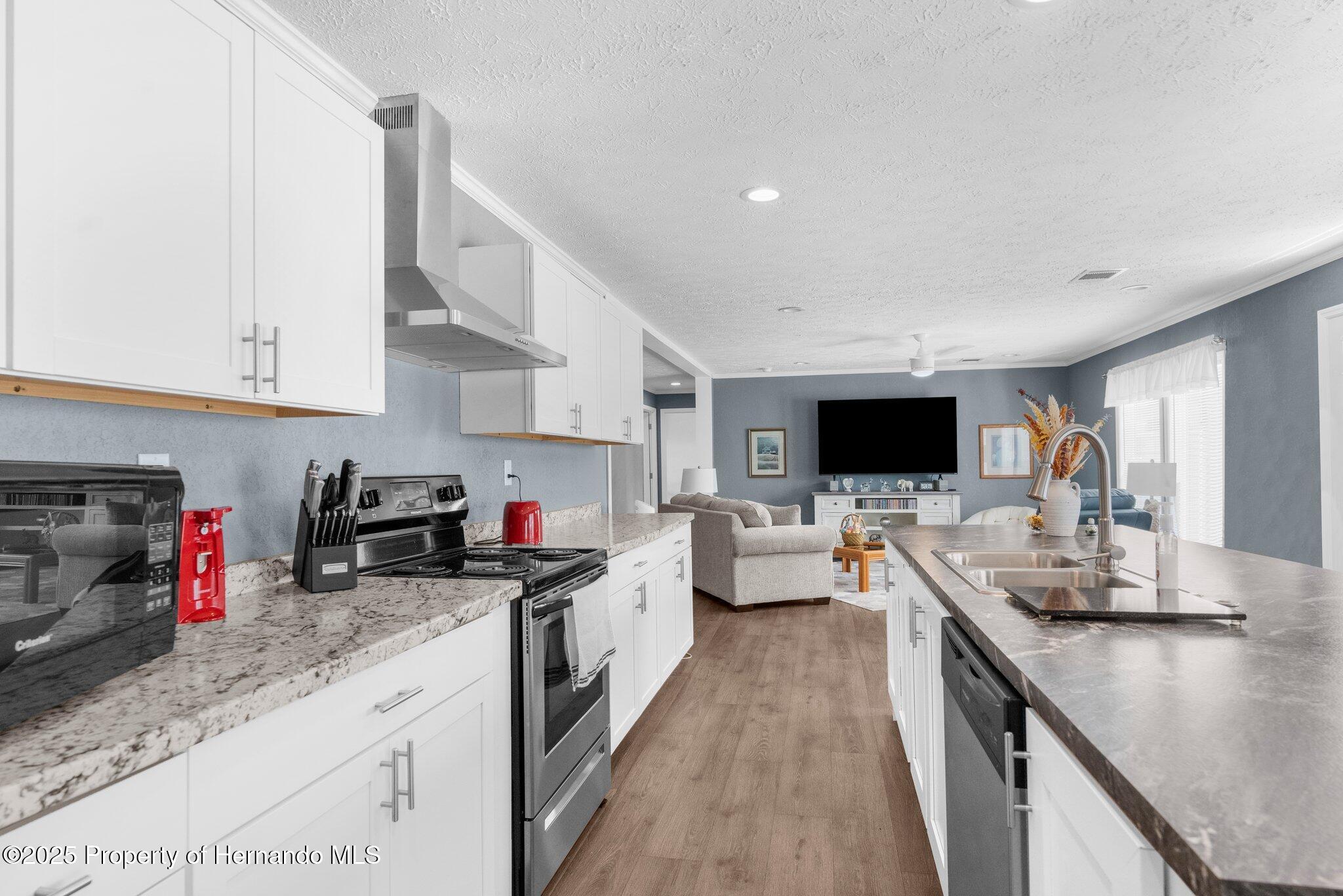 15061 Brookridge Boulevard, Brooksville, Florida image 13