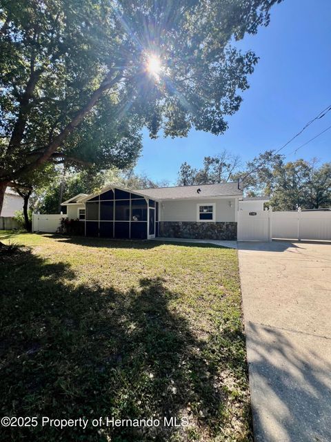 Apartment For Sale - 8380 Begonia Street<br/> Hernando County, Spring Hill, FL 34608