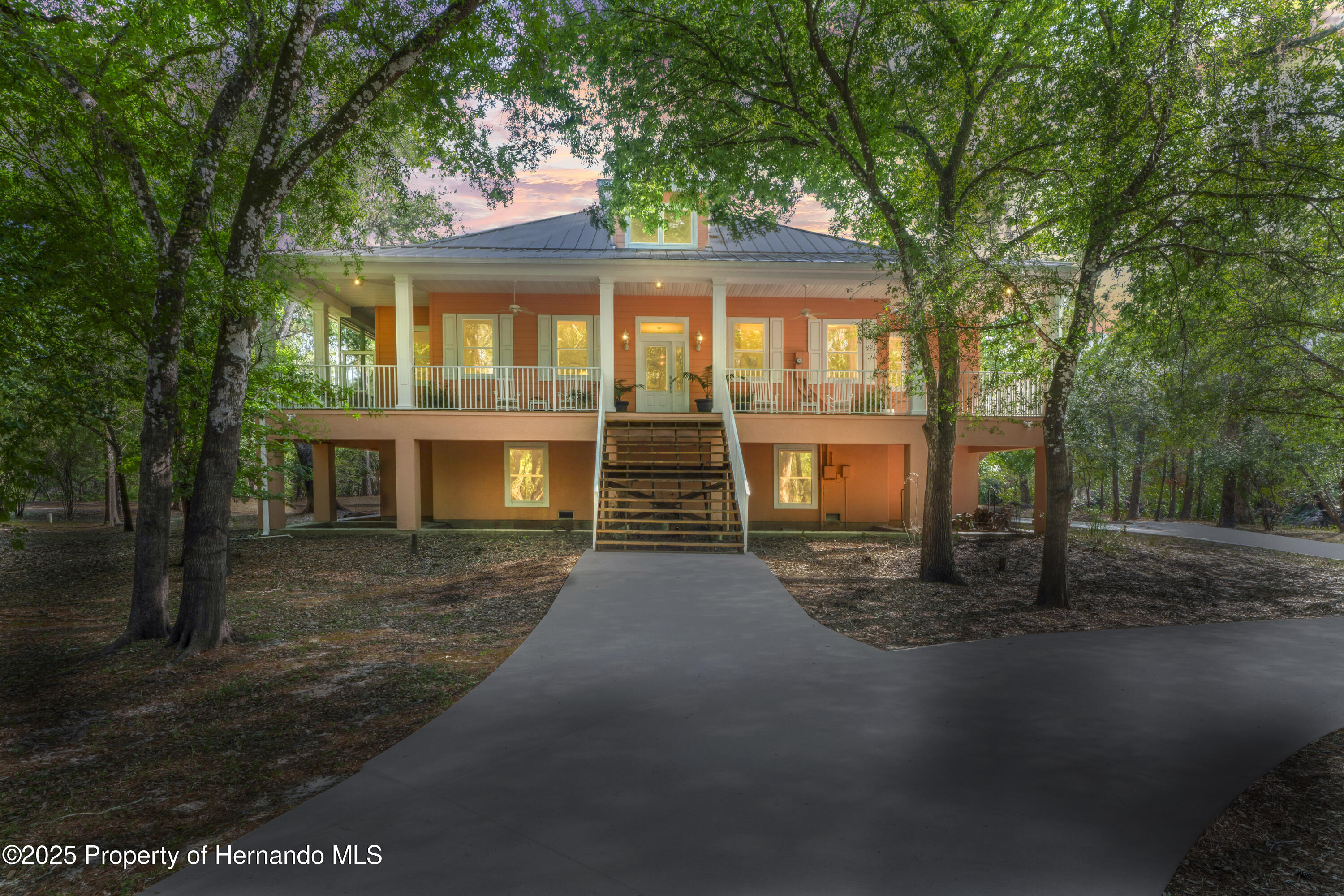 3431 Riderwood Drive, Dade City, Florida image 2