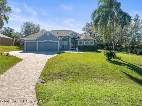 Homes For Sale - 10307 Ridge Top Loop<br/> Hernando County, Spring Hill, FL 34613