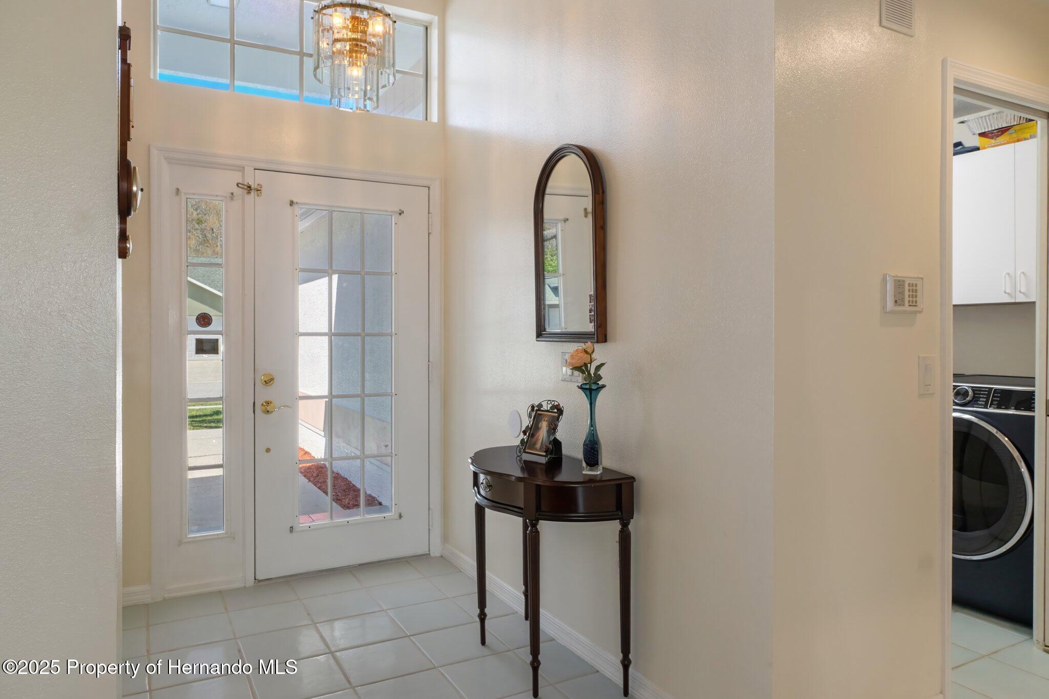4804 Crestknoll Lane, New Port Richey, Florida image 4