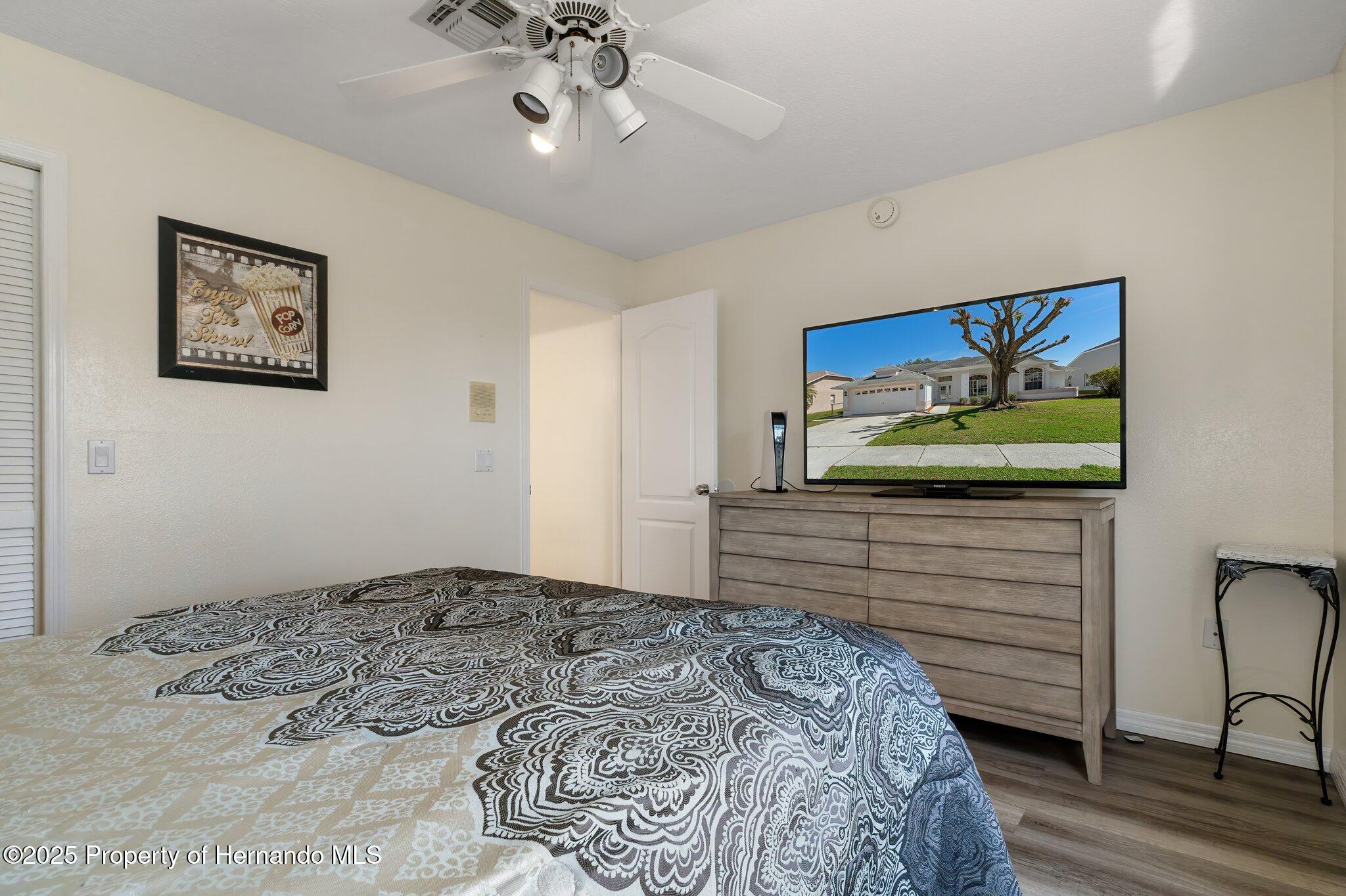 4804 Crestknoll Lane, New Port Richey, Florida image 19