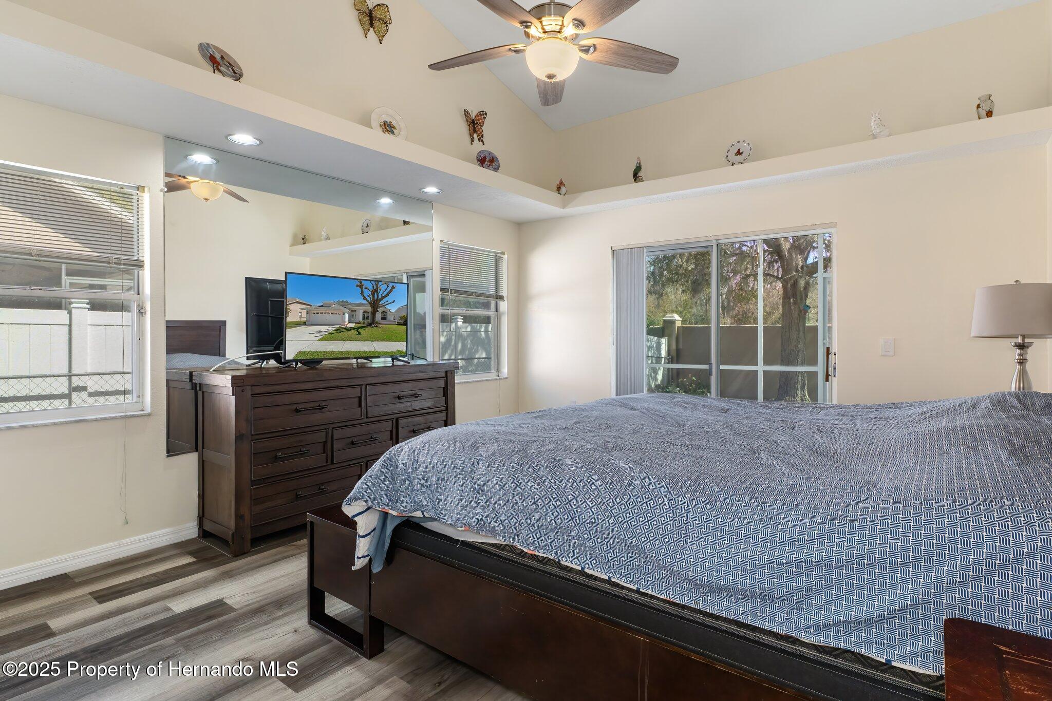4804 Crestknoll Lane, New Port Richey, Florida image 14