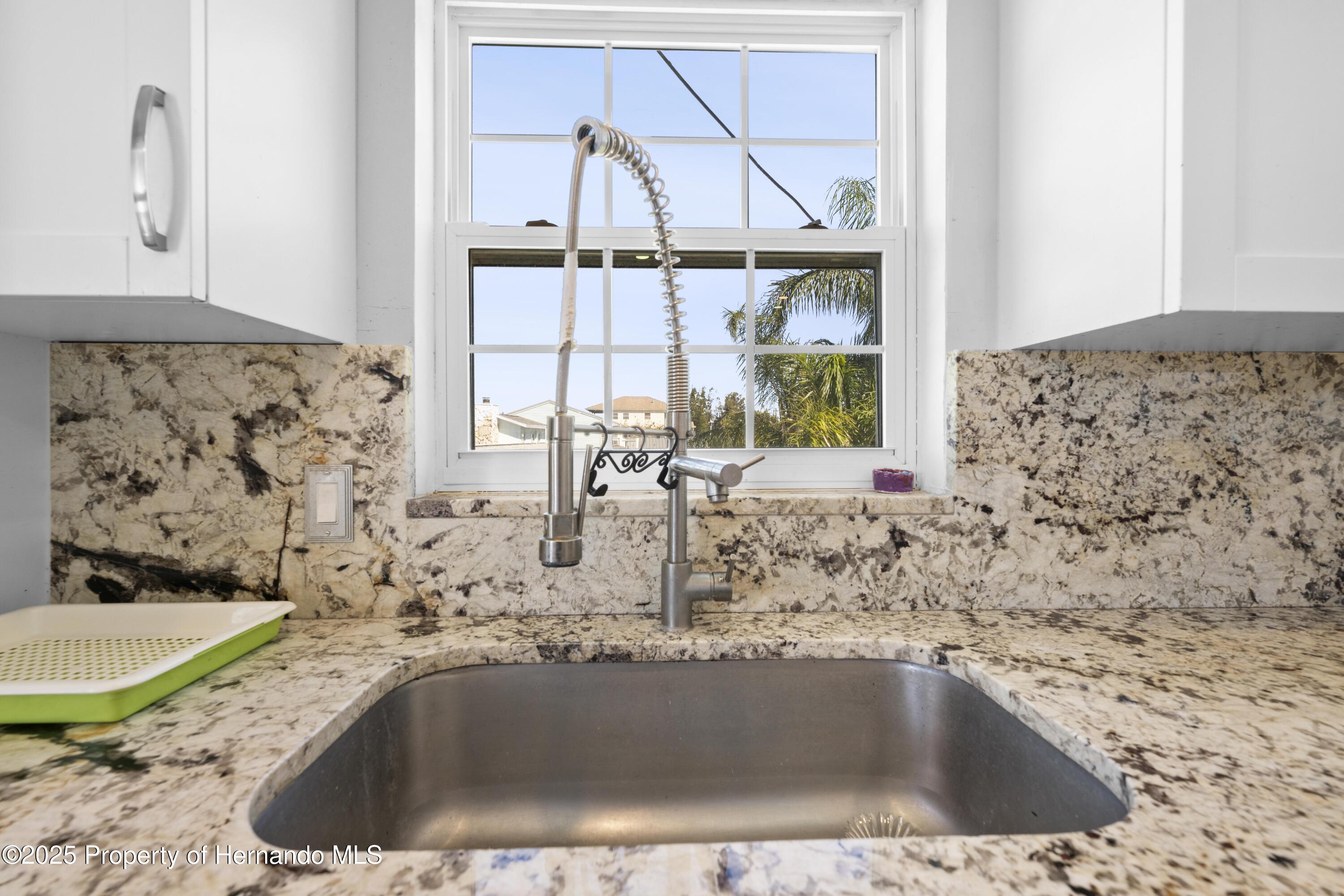 6633 Driftwood Drive, Hudson, Florida image 41