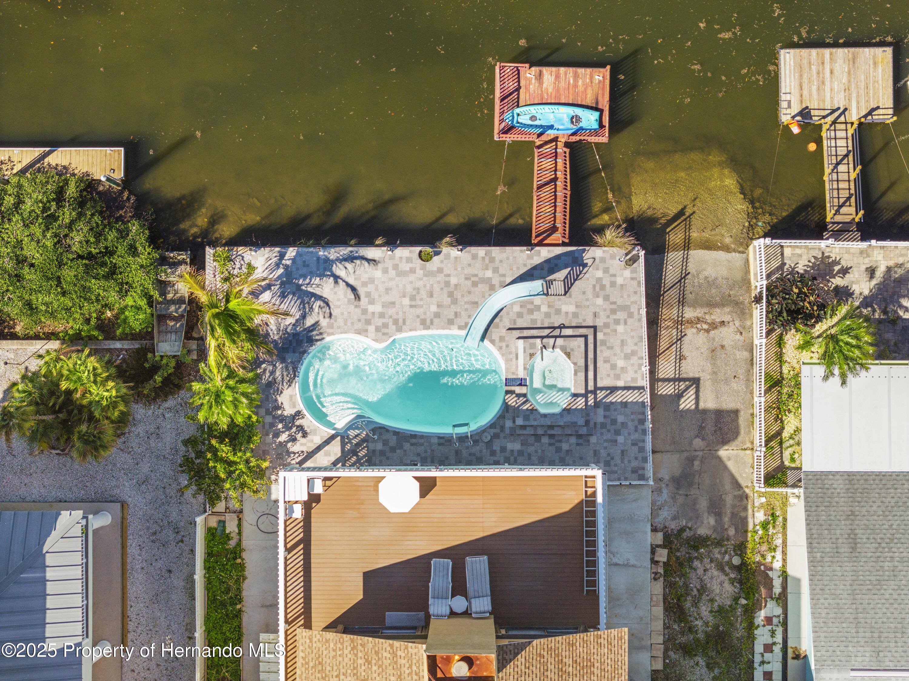 6633 Driftwood Drive, Hudson, Florida image 2