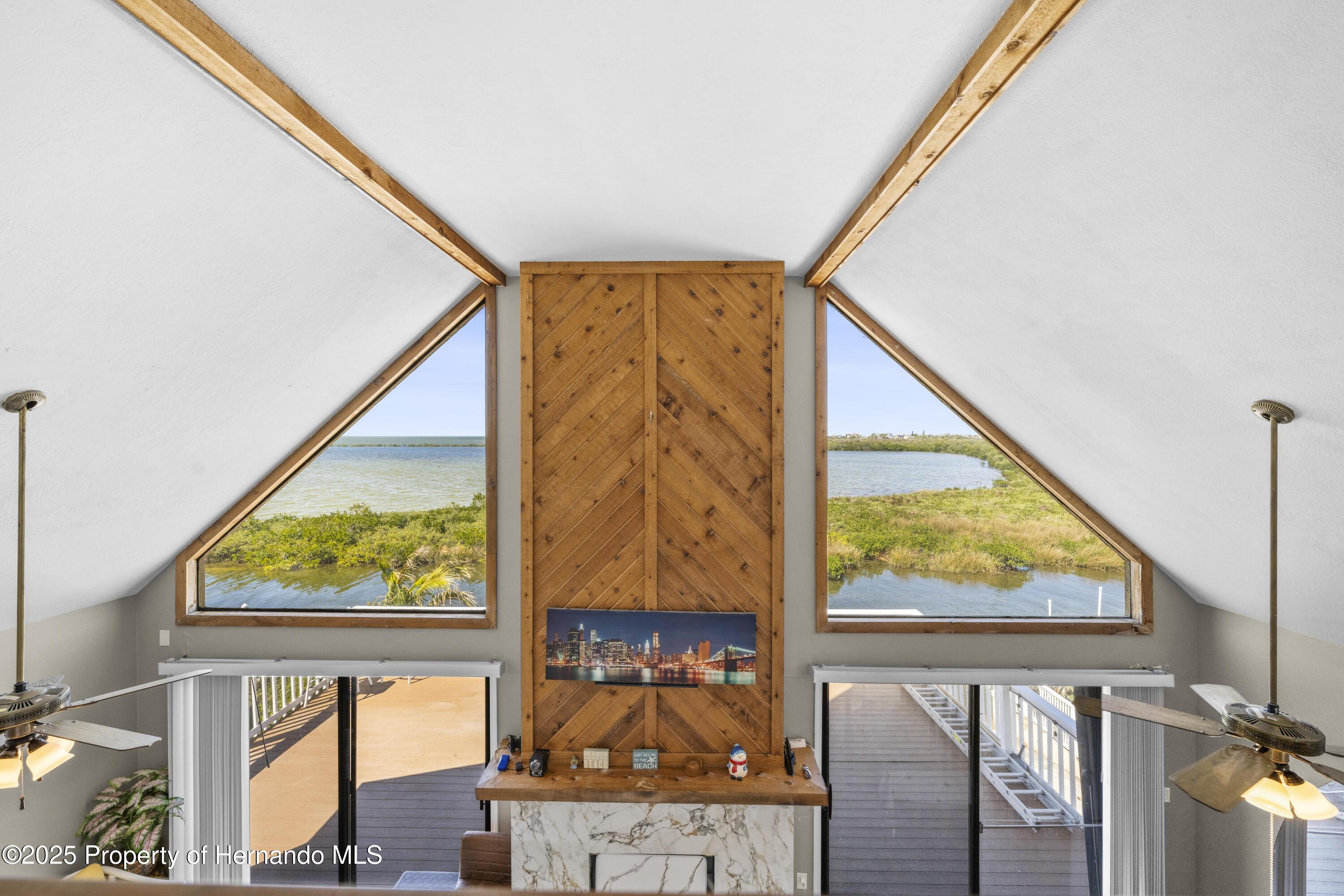 6633 Driftwood Drive, Hudson, Florida image 3
