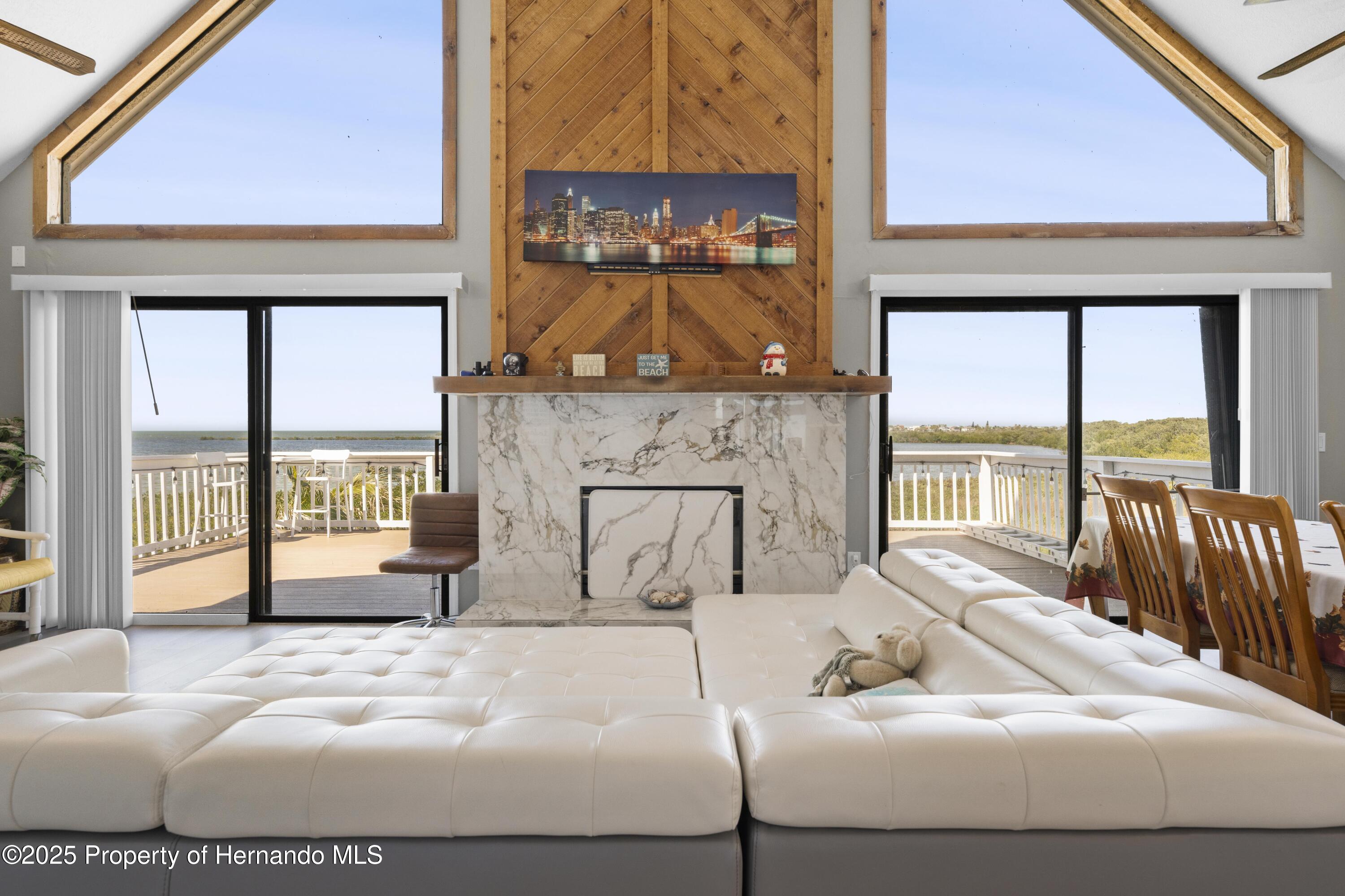 6633 Driftwood Drive, Hudson, Florida image 4