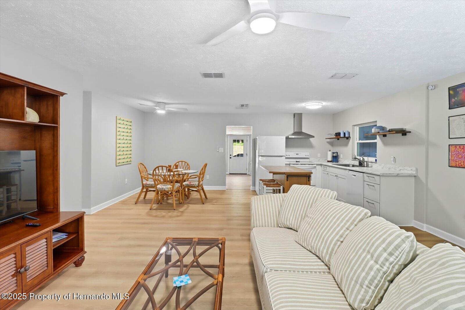 Inglis, Florida 34449, United States, 2 Bedrooms Bedrooms, ,2 BathroomsBathrooms,Residential,Active,214890