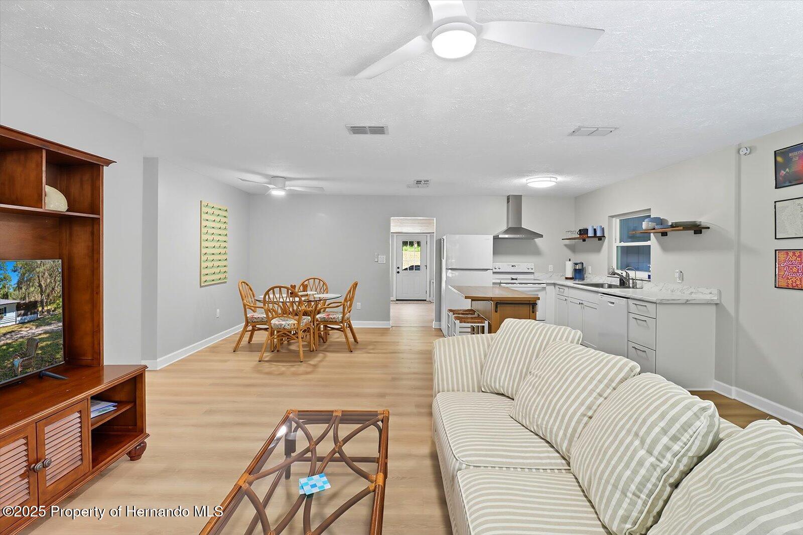 Inglis, Florida 34449, United States, 2 Bedrooms Bedrooms, ,2 BathroomsBathrooms,Residential,Active,214890