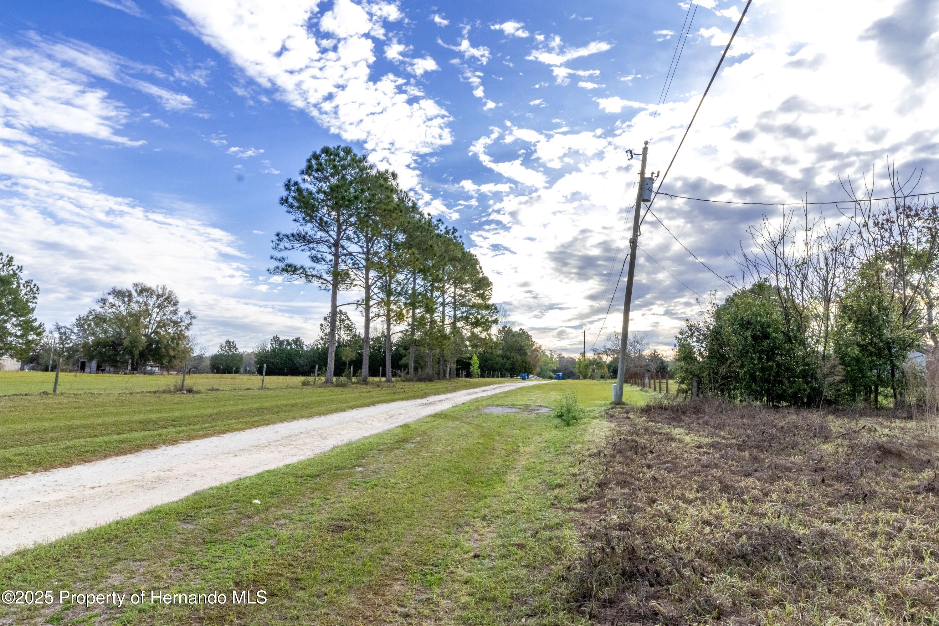 Atlantis Lane, Brooksville, Florida image 4