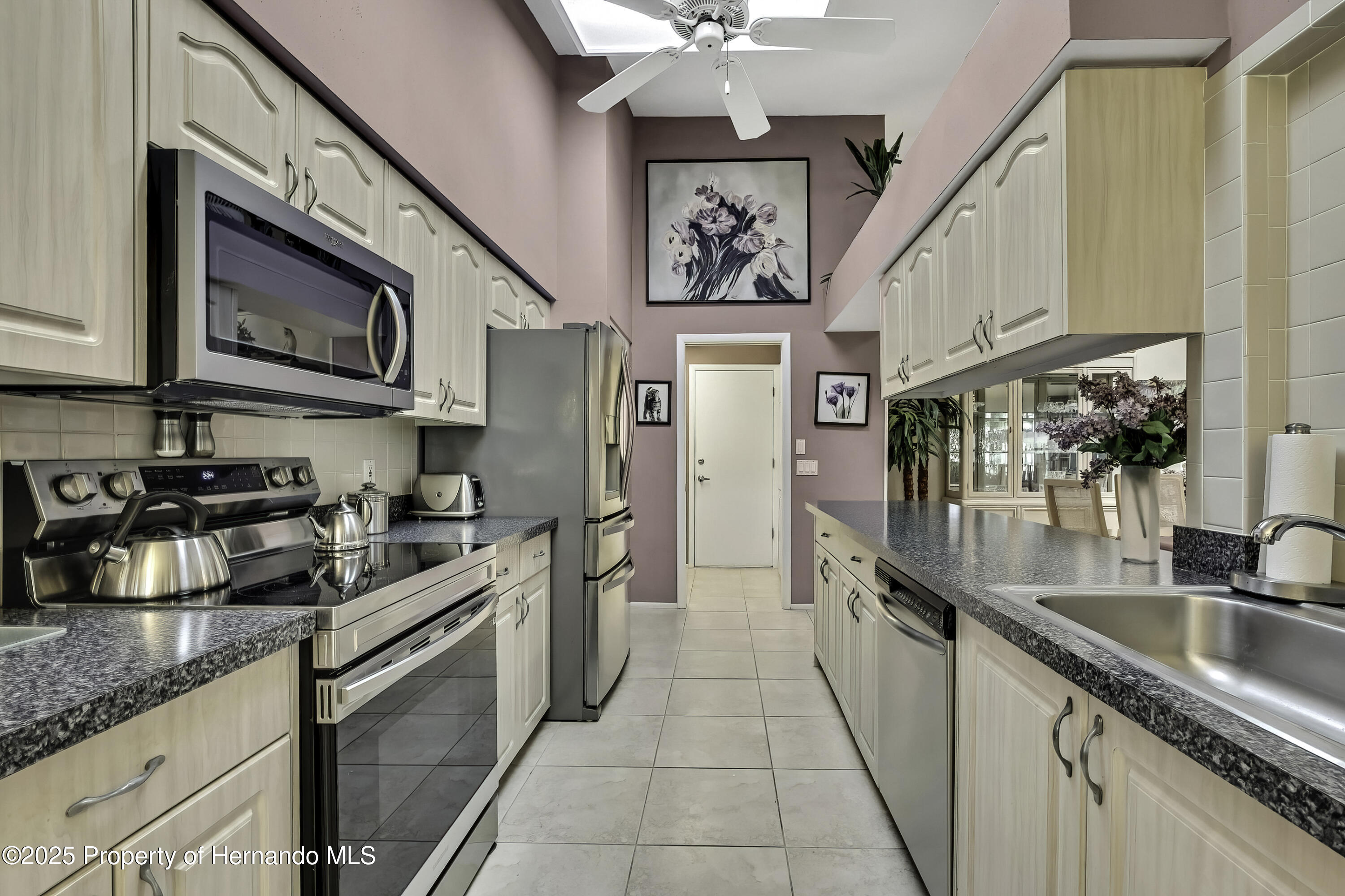 2439 Hidden Trail Drive, Spring Hill, Florida image 15