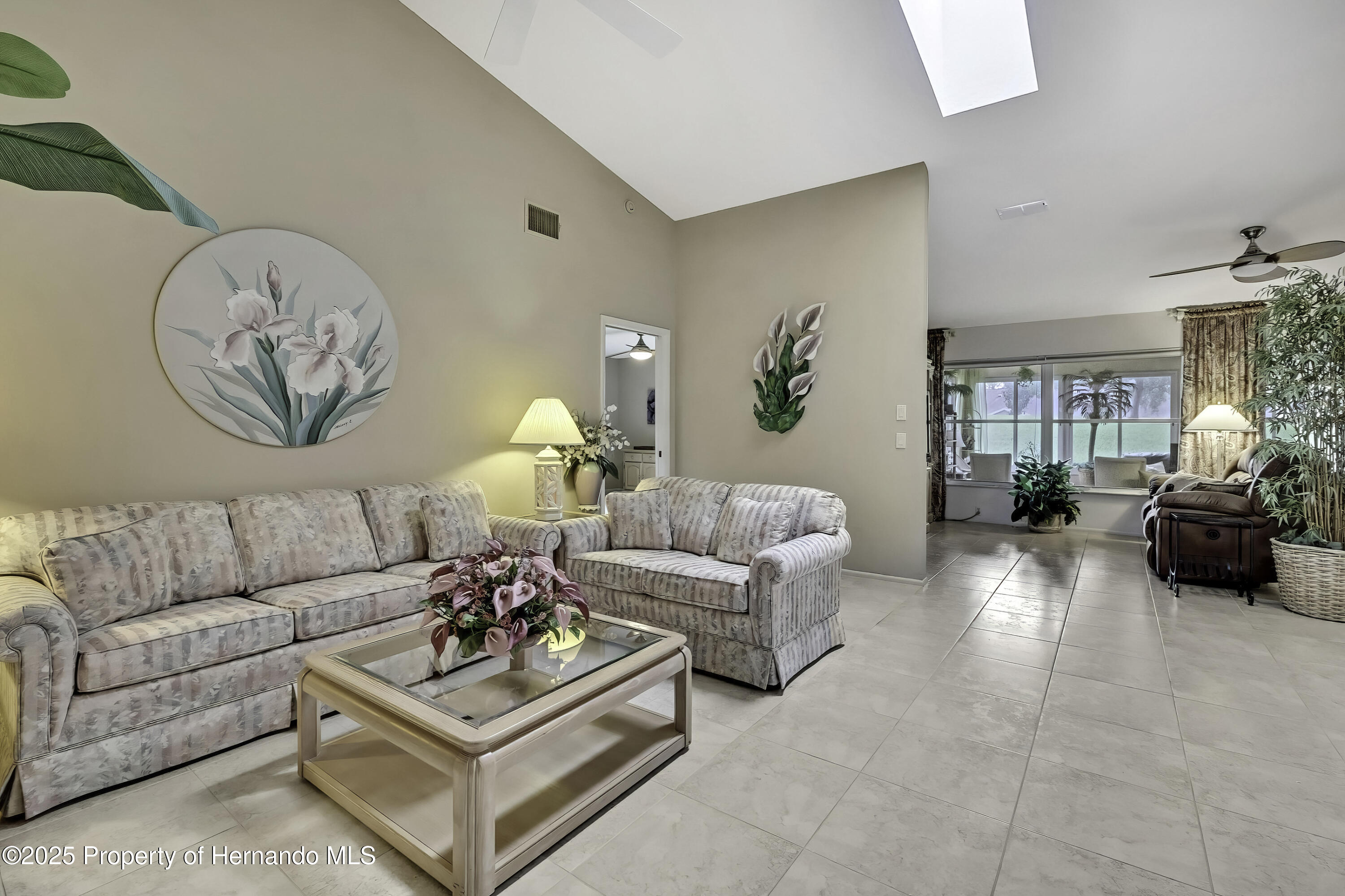 2439 Hidden Trail Drive, Spring Hill, Florida image 3