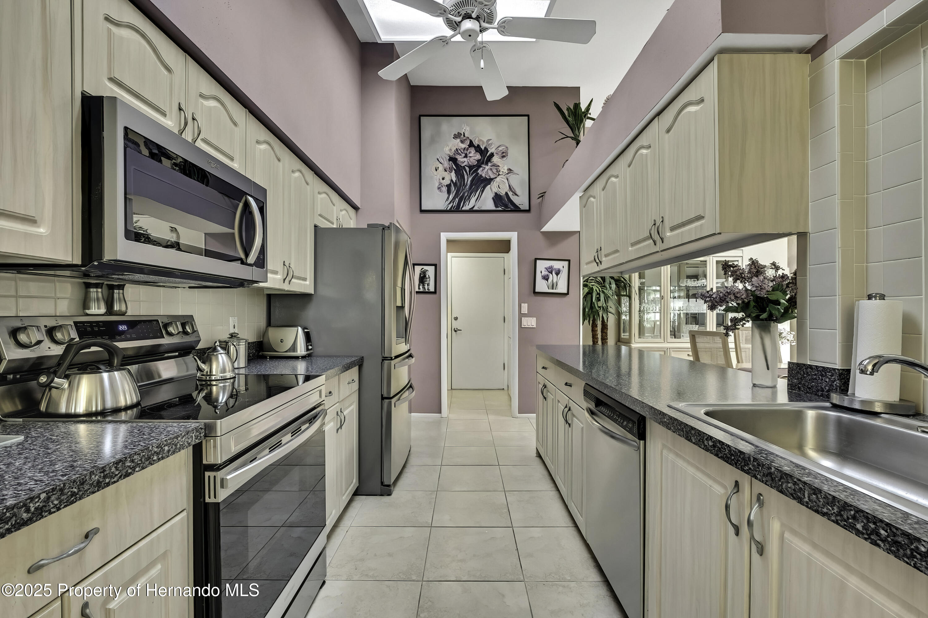 2439 Hidden Trail Drive, Spring Hill, Florida image 13