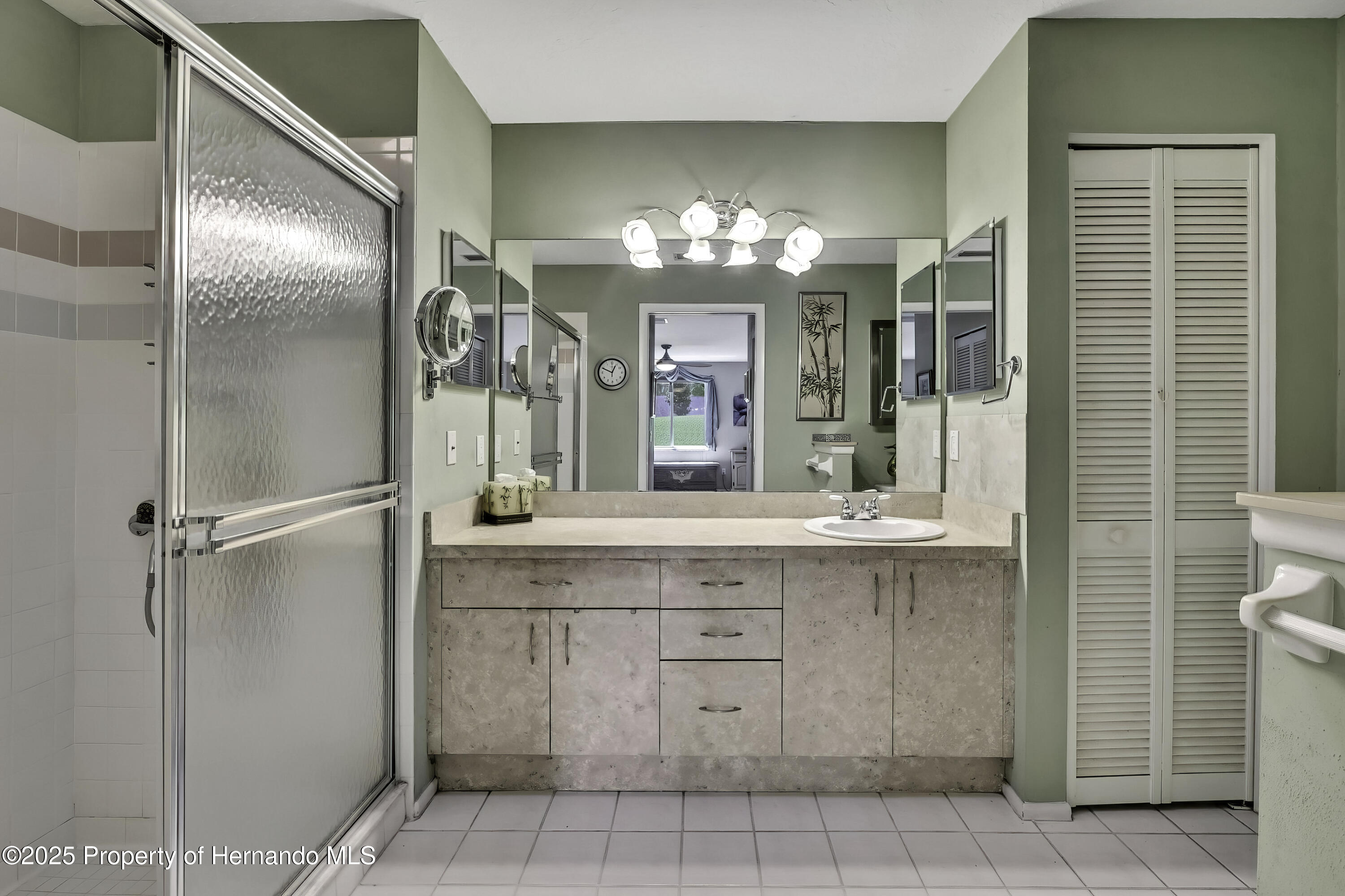 2439 Hidden Trail Drive, Spring Hill, Florida image 24