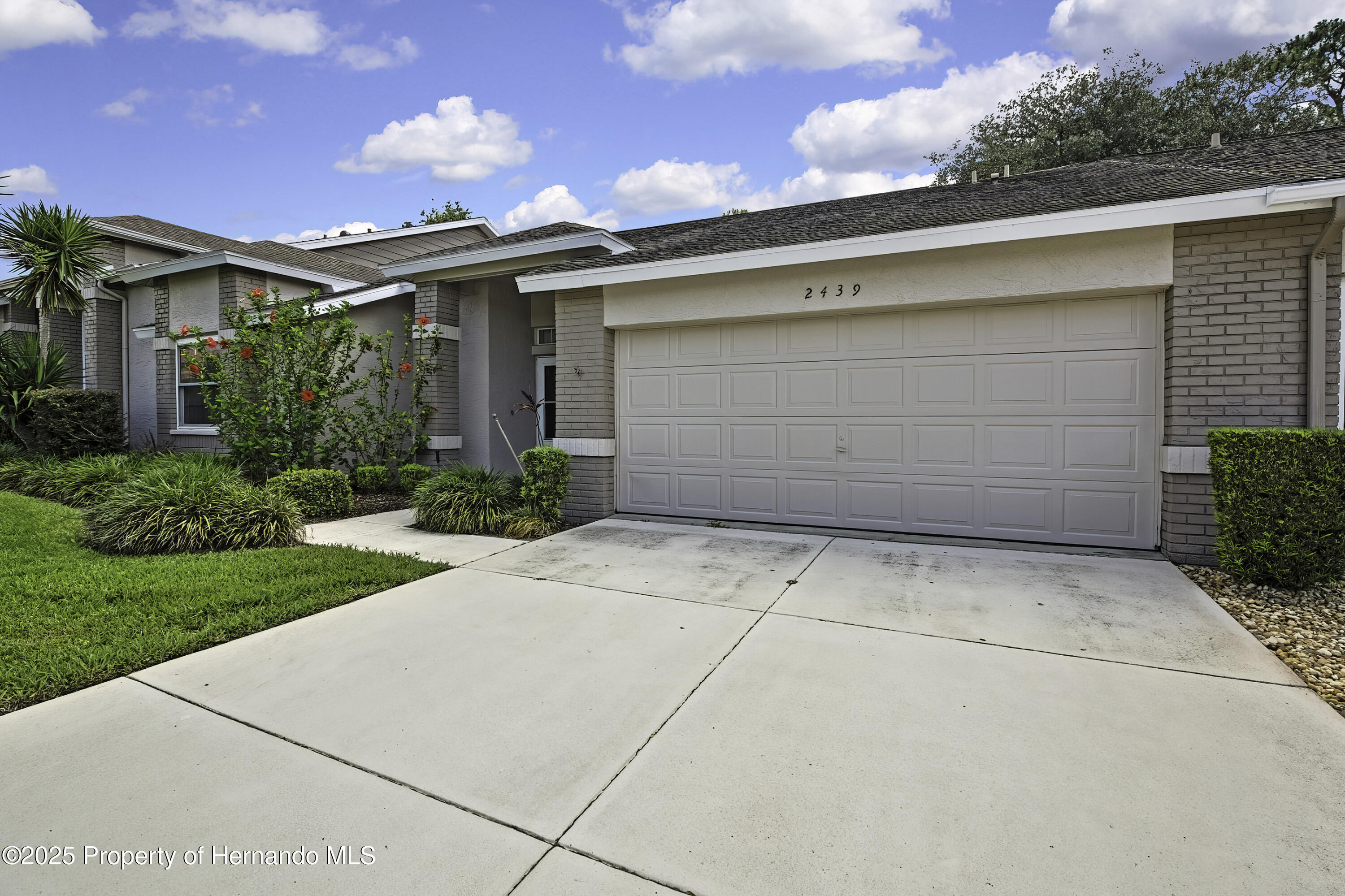 2439 Hidden Trail Drive, Spring Hill, Florida image 40
