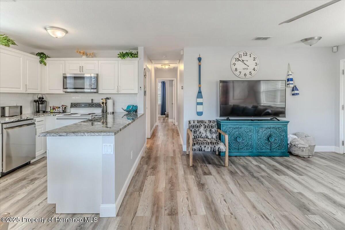 6183 Waverly Road, Weeki Wachee, Florida image 31