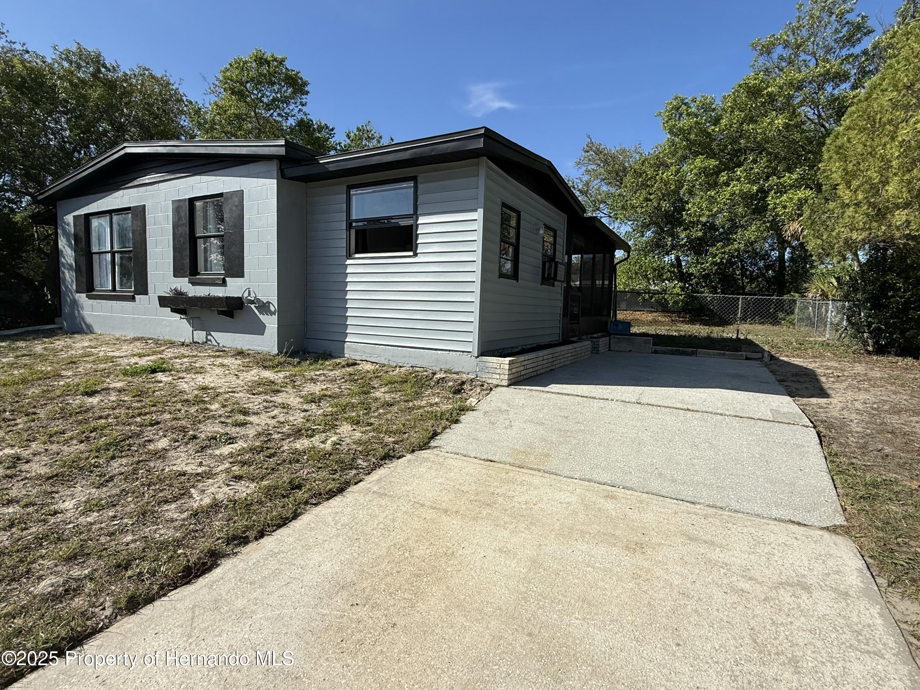 6339 Holiday Drive, Spring Hill, Florida image 2