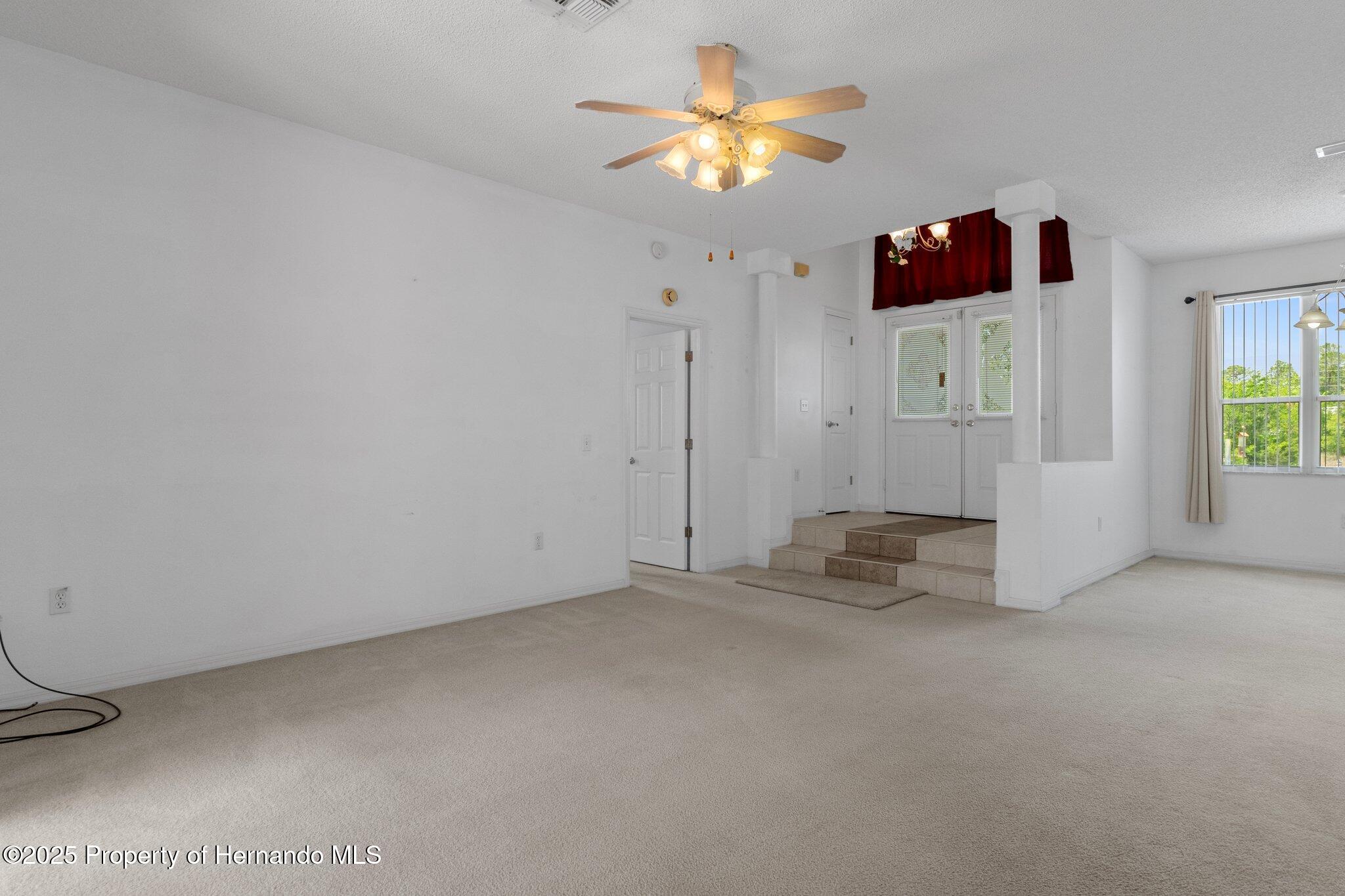 8382 Christopher Lane, Brooksville, Florida image 8