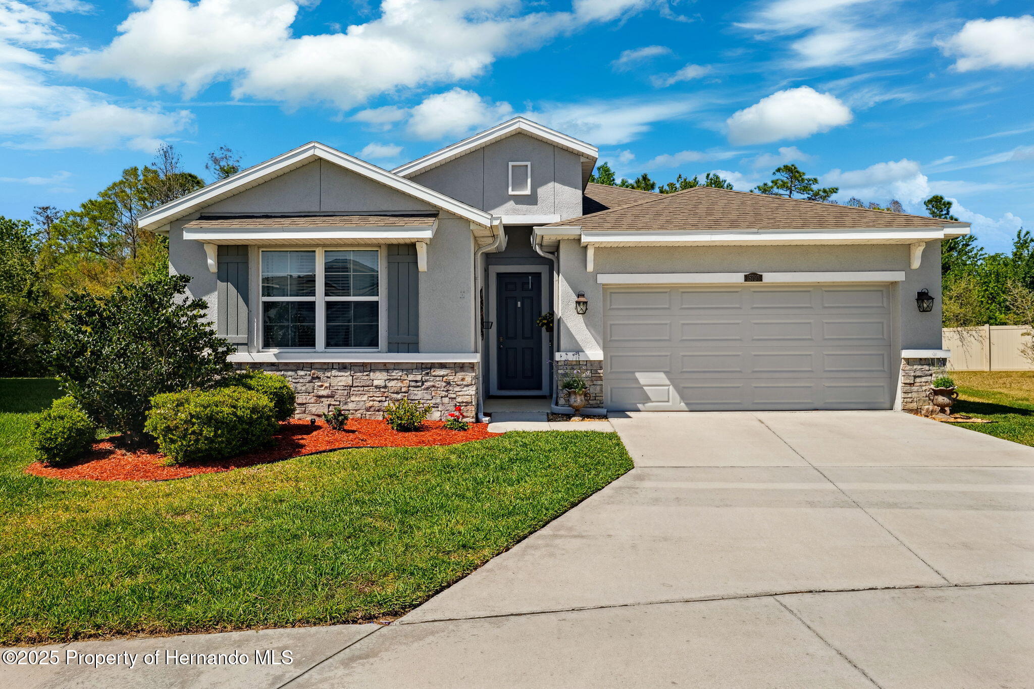 15793 Midnight Dove Court, Odessa, Florida image 2