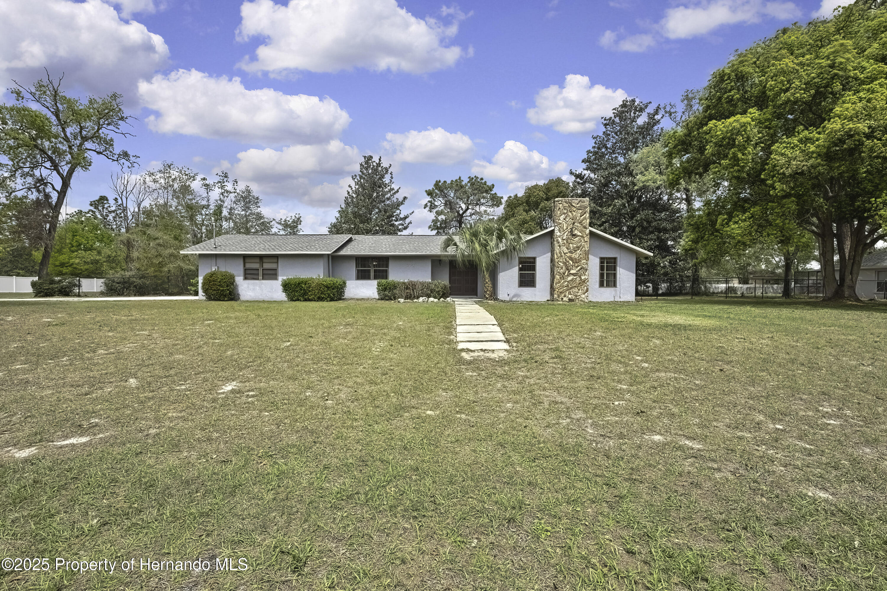 15035 Woodbury Road, Brooksville, Florida image 3