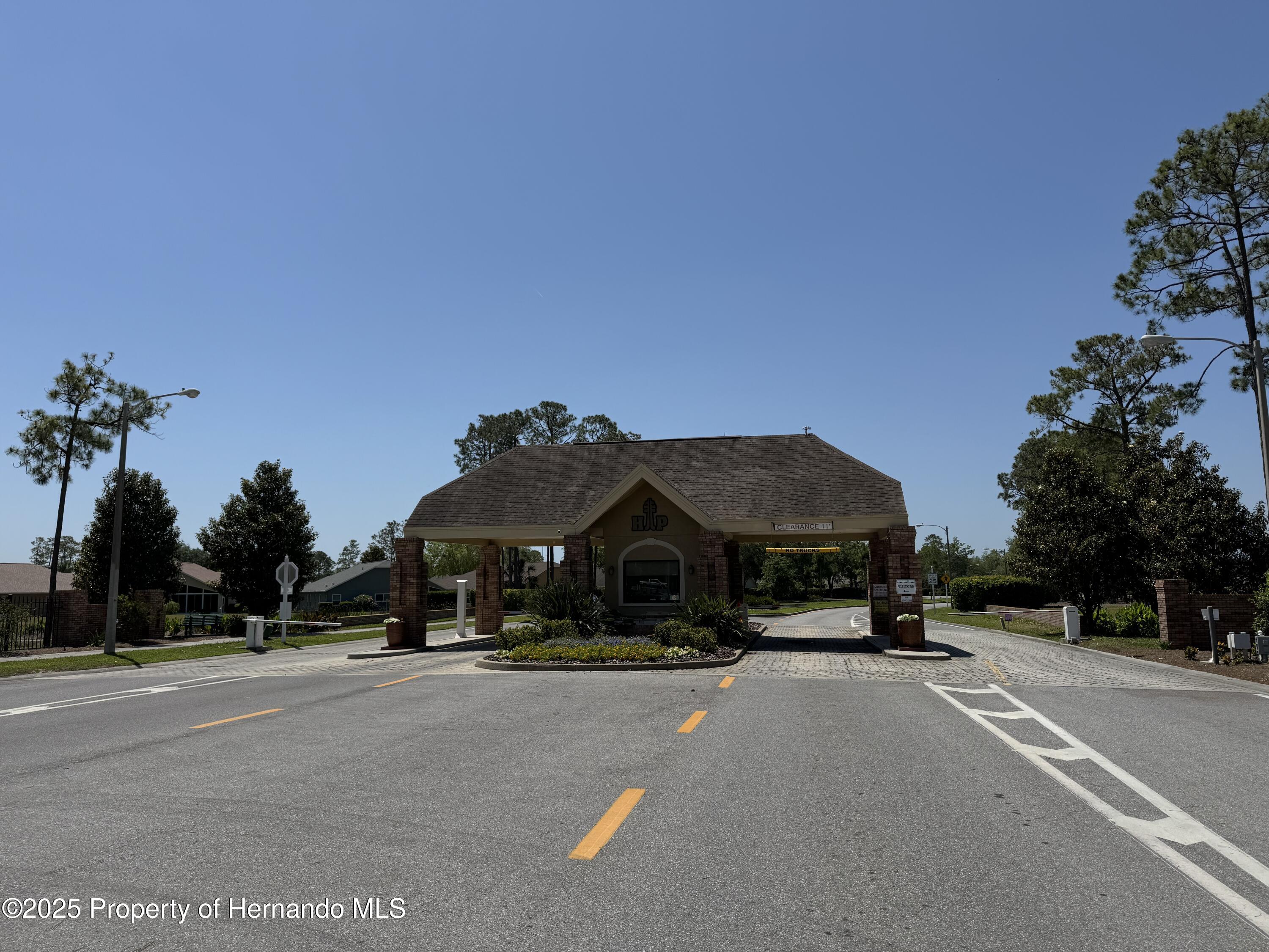 18209 Breland Drive, Hudson, Florida image 39