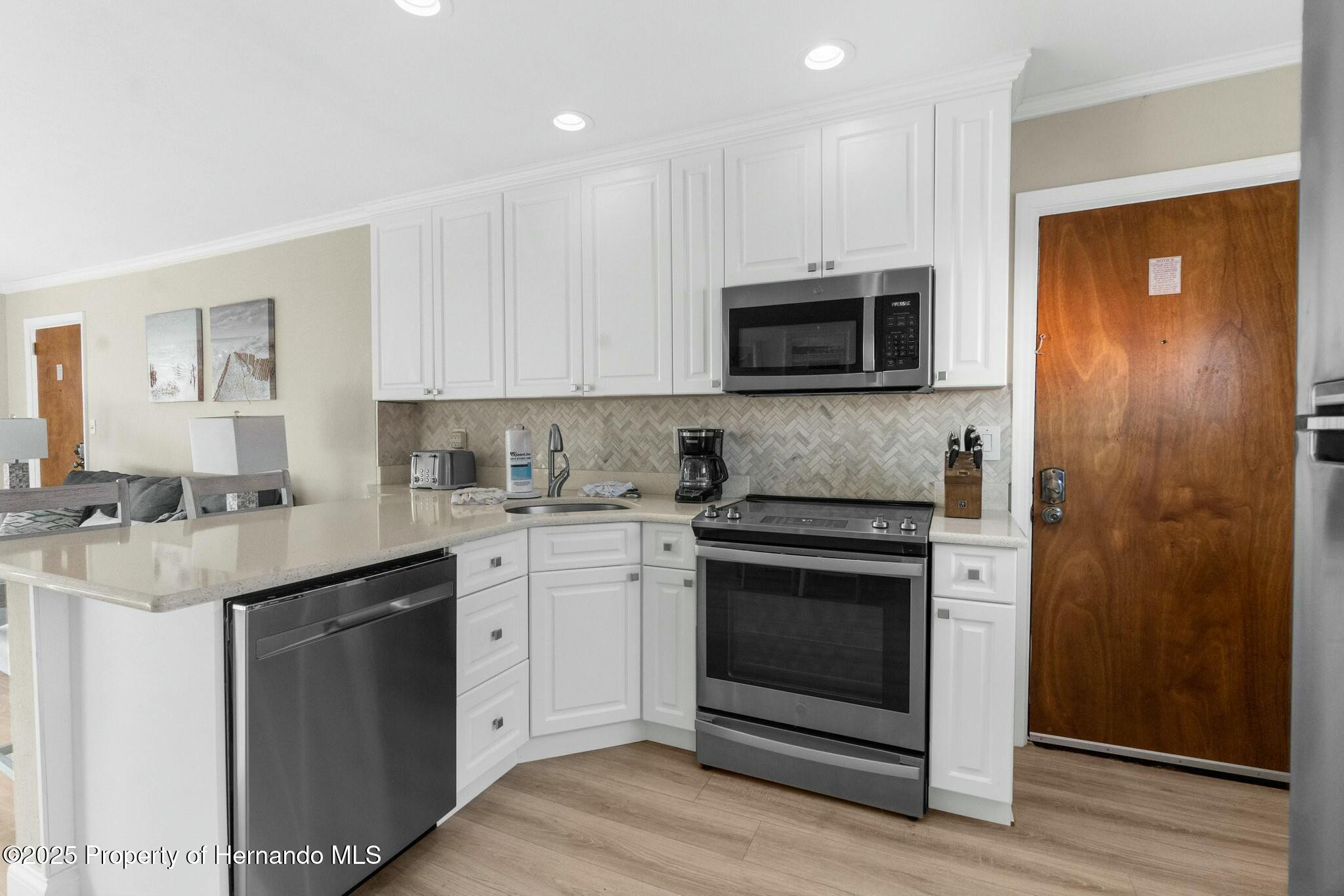 6800 Sunset Way #1006, Saint Petersburg, Florida image 16