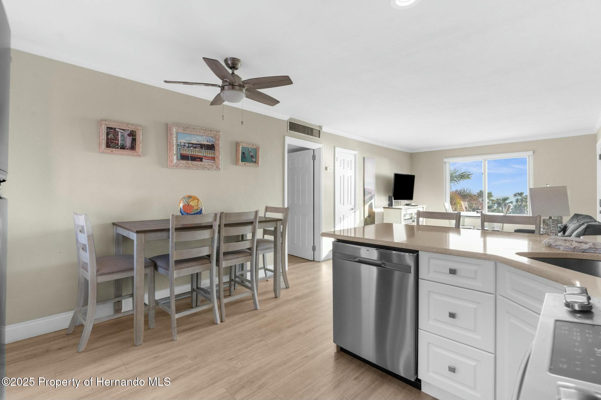 6800 Sunset Way #1006, Saint Petersburg, Florida image 8