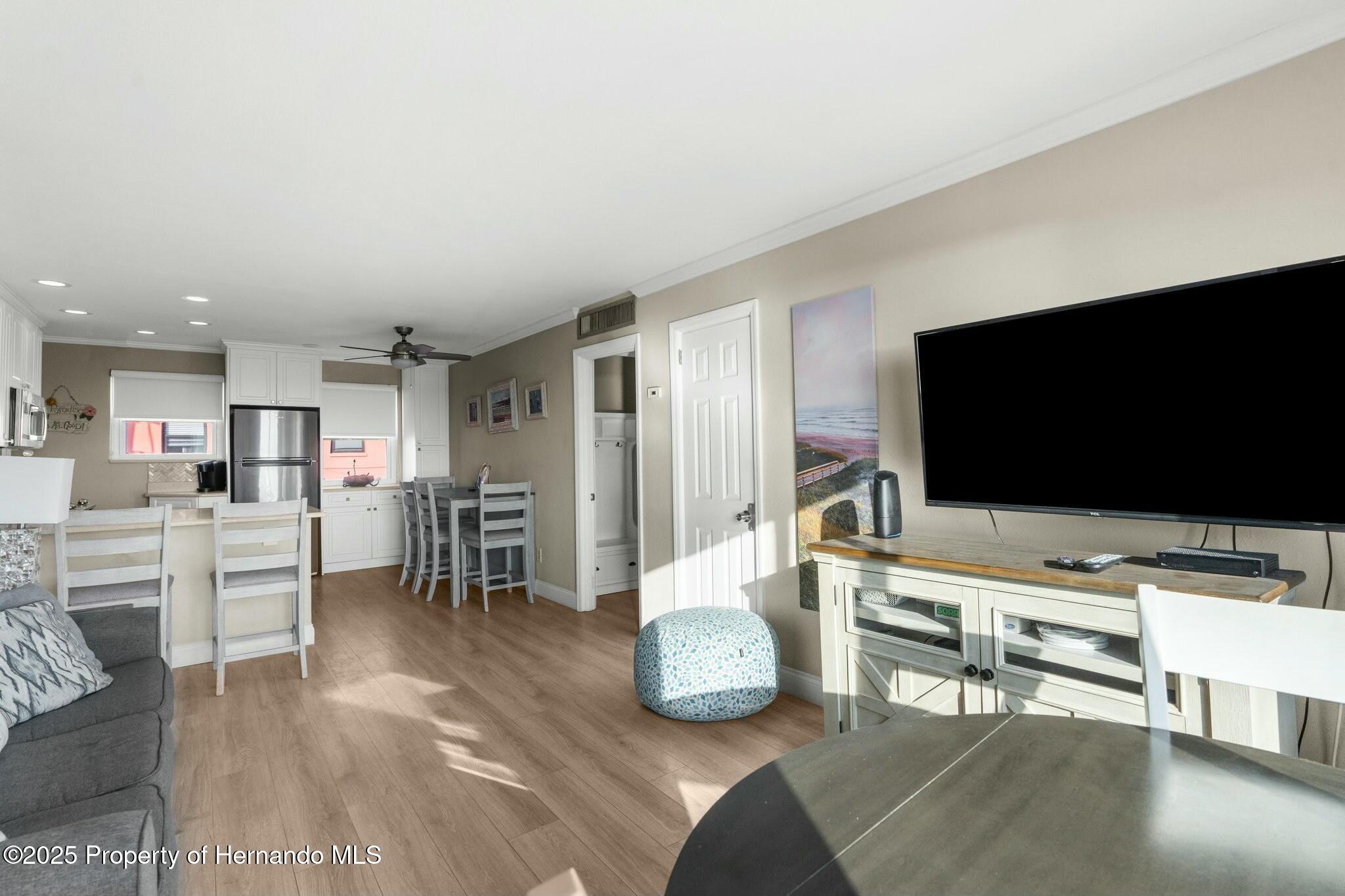 6800 Sunset Way #1006, Saint Petersburg, Florida image 24