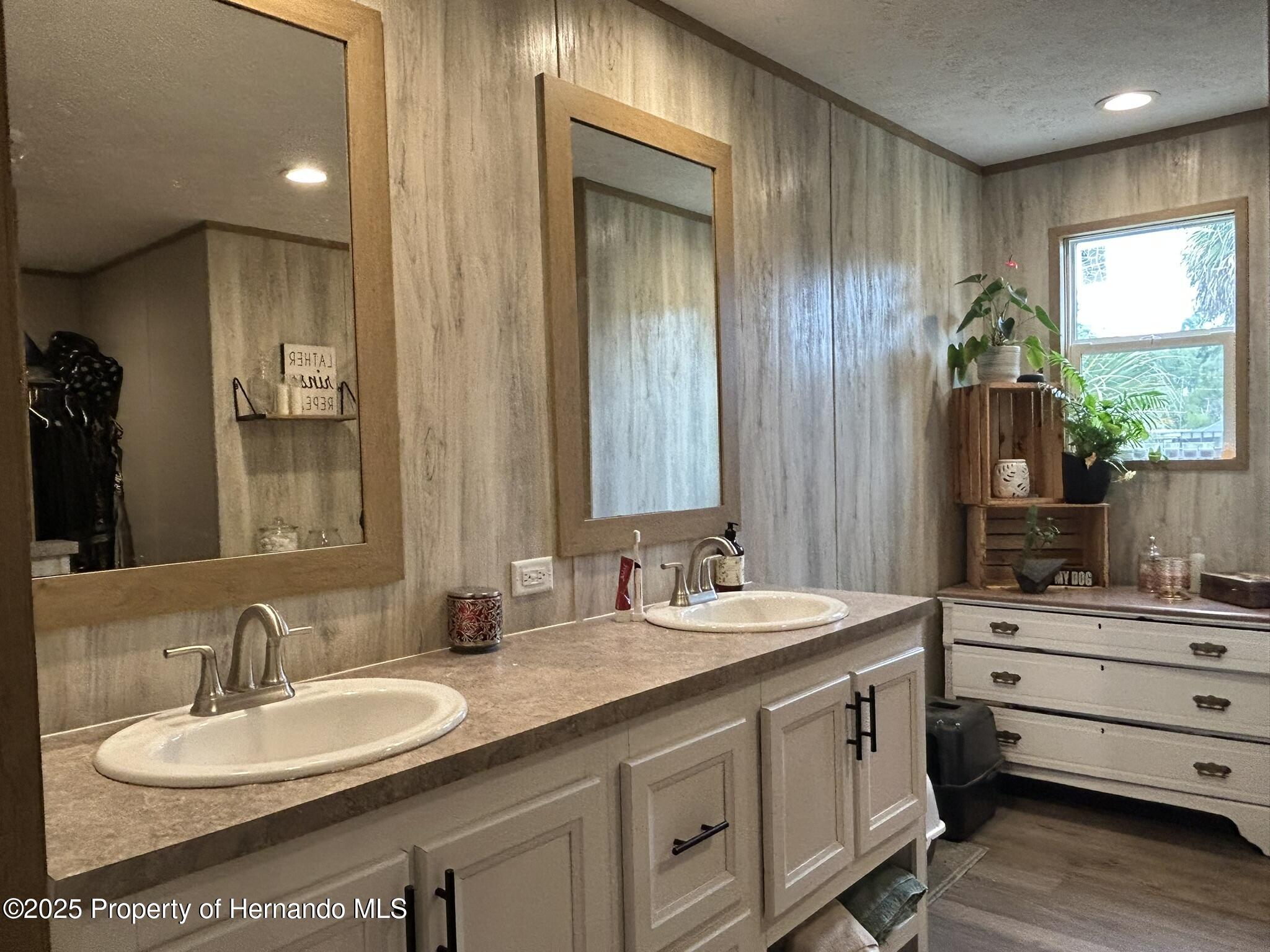 6443 Finance Ave, Weeki Wachee, Florida image 23