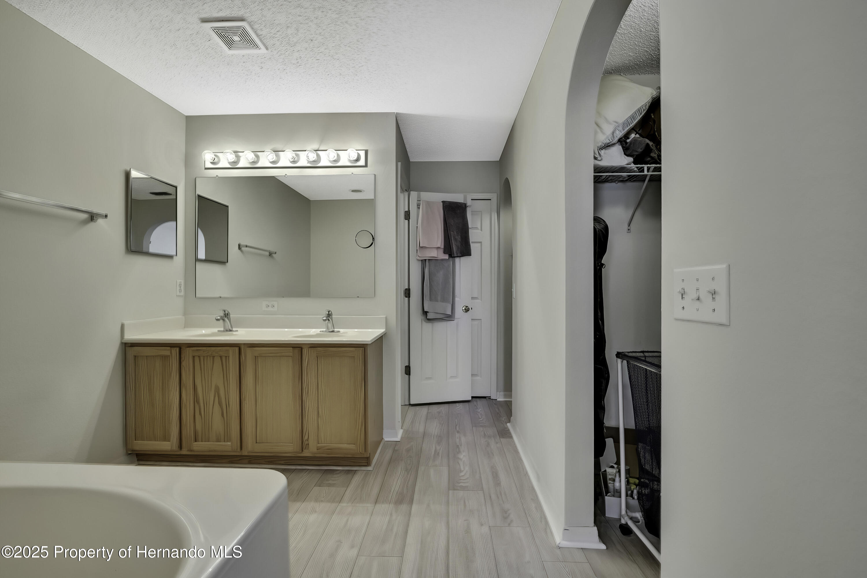 11257 Persimmon Avenue, Weeki Wachee, Florida image 20