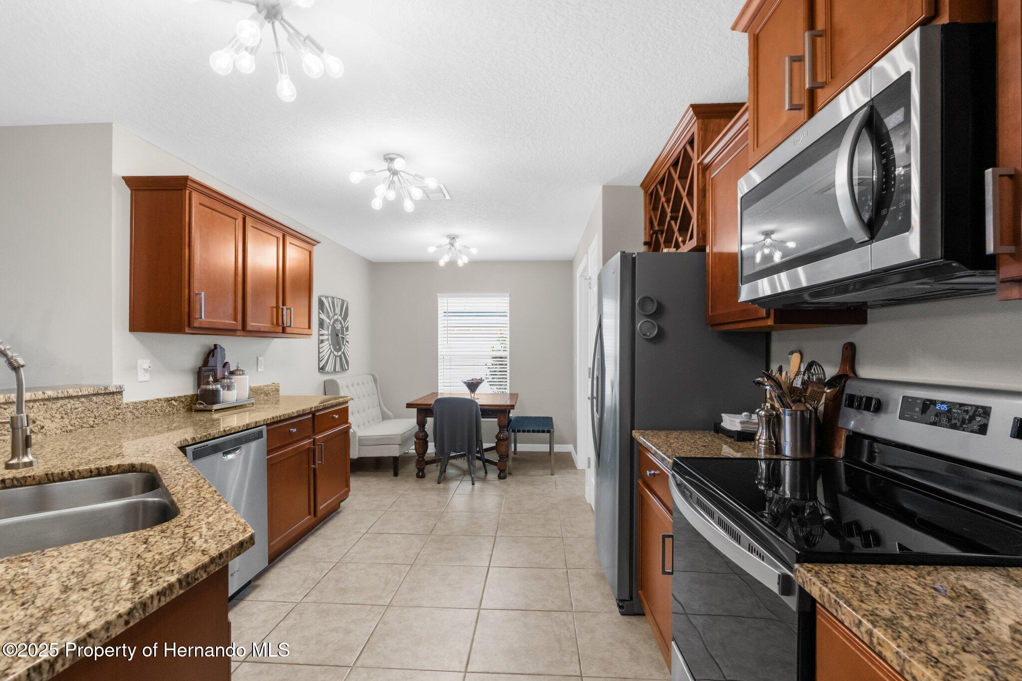 30861 Water Lily Drive, Brooksville, Florida image 9