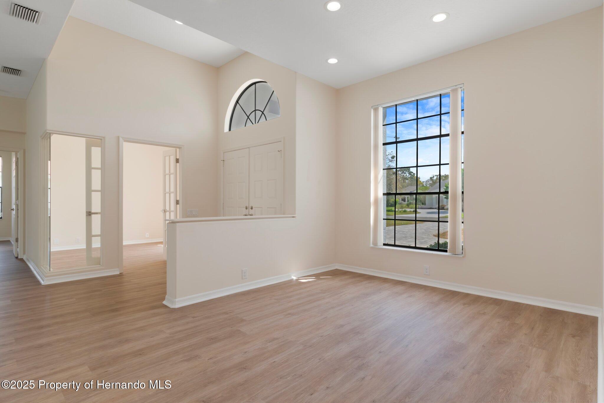9397 Merriweather Drive, Weeki Wachee, Florida image 15