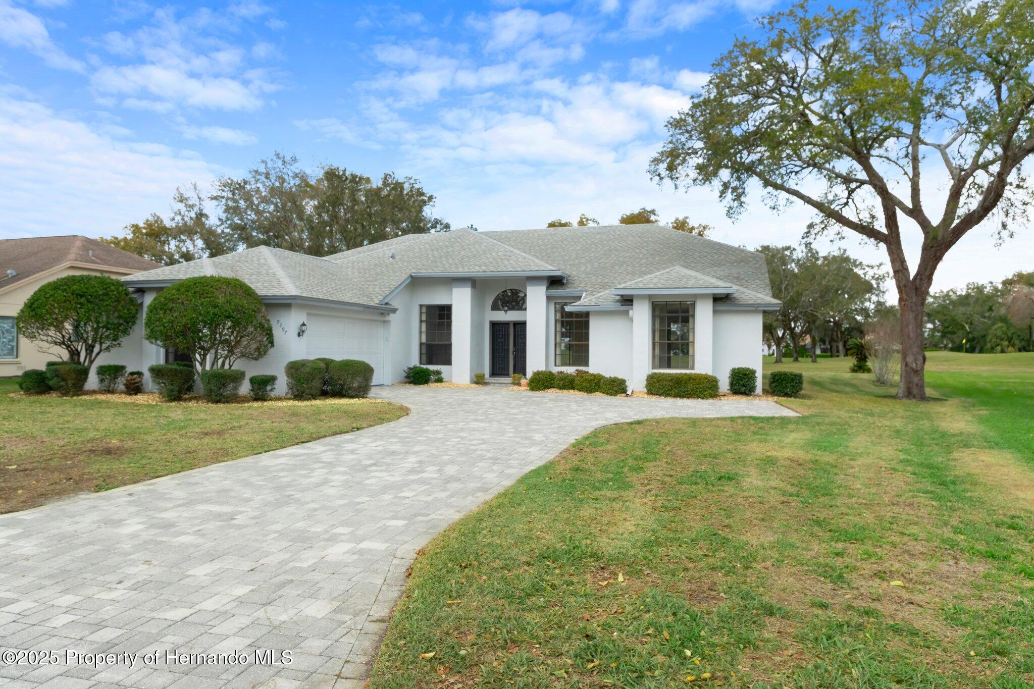 9397 Merriweather Drive, Weeki Wachee, Florida image 2