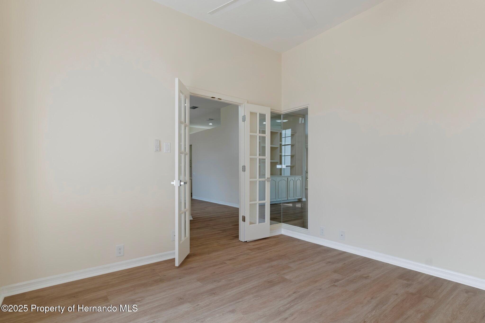 9397 Merriweather Drive, Weeki Wachee, Florida image 18
