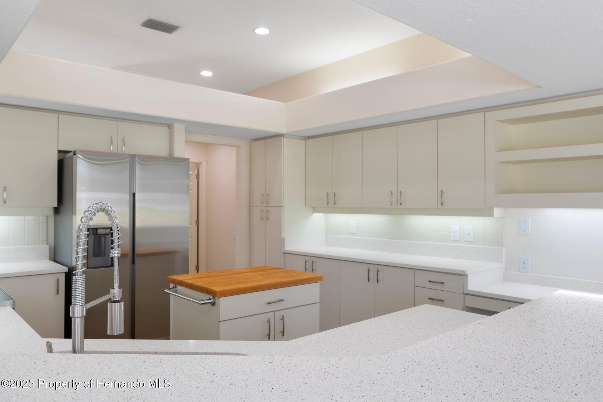 9397 Merriweather Drive, Weeki Wachee, Florida image 19