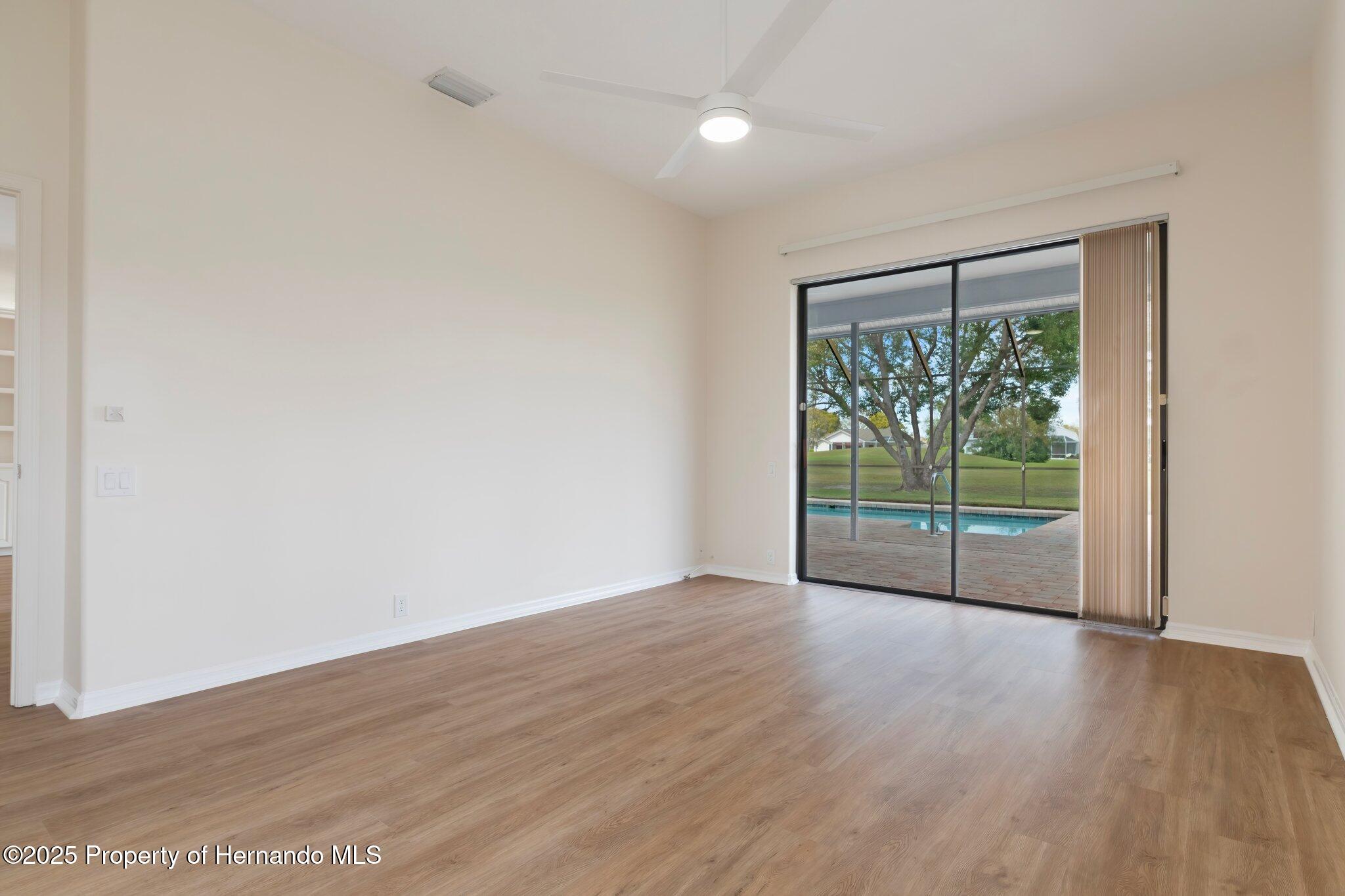 9397 Merriweather Drive, Weeki Wachee, Florida image 30