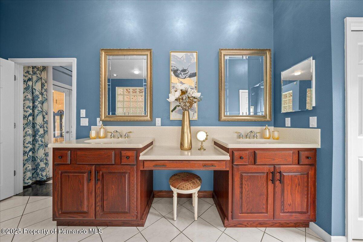 10044 Twelve Oaks Court, Weeki Wachee, Florida image 27